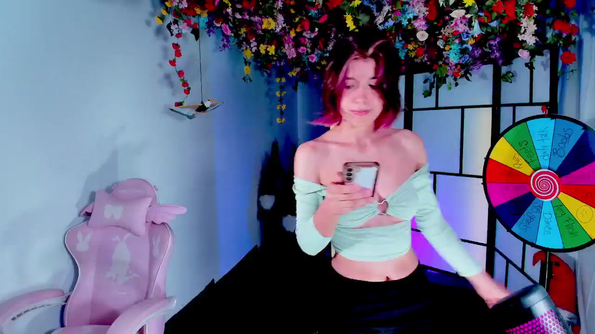 Gallery image thumbnail from Agostinha_Red's myfreecams stream on, 06/29/2025, 23:16 image 7 of 20
