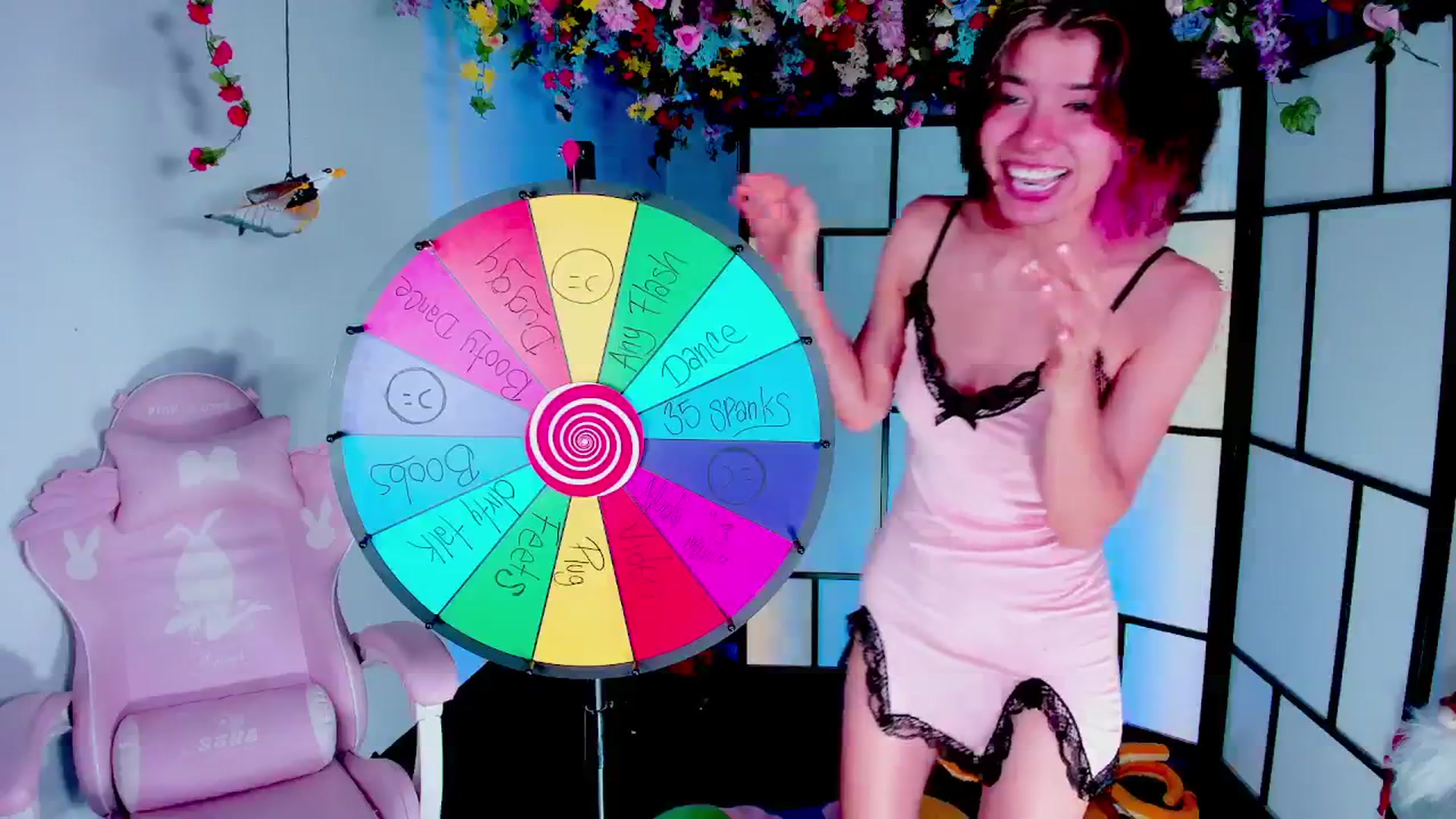 Gallery image thumbnail from Agostinha_Red's myfreecams stream on, 07/08/2025, 05:27 image 5 of 20