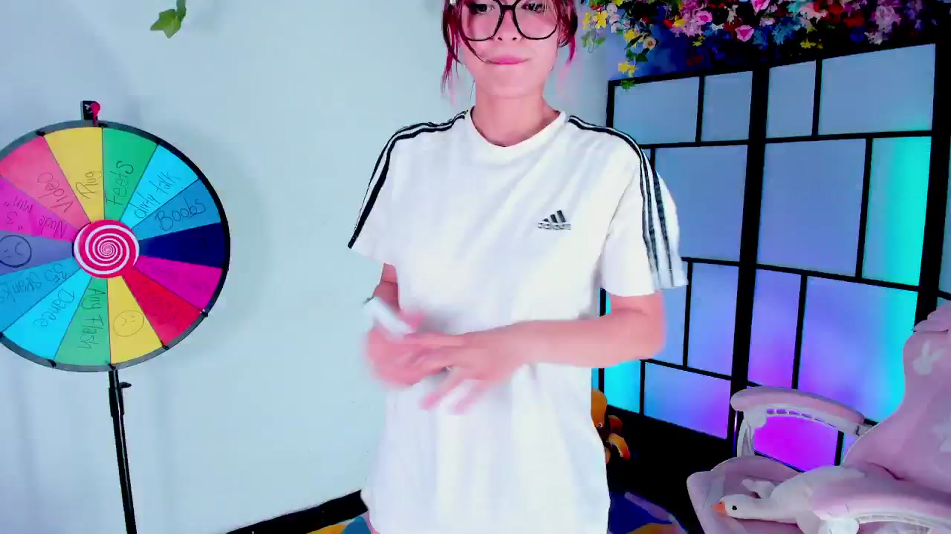 Gallery image thumbnail from Agostinha_Red's myfreecams stream on, 07/12/2025, 03:47 image 9 of 20