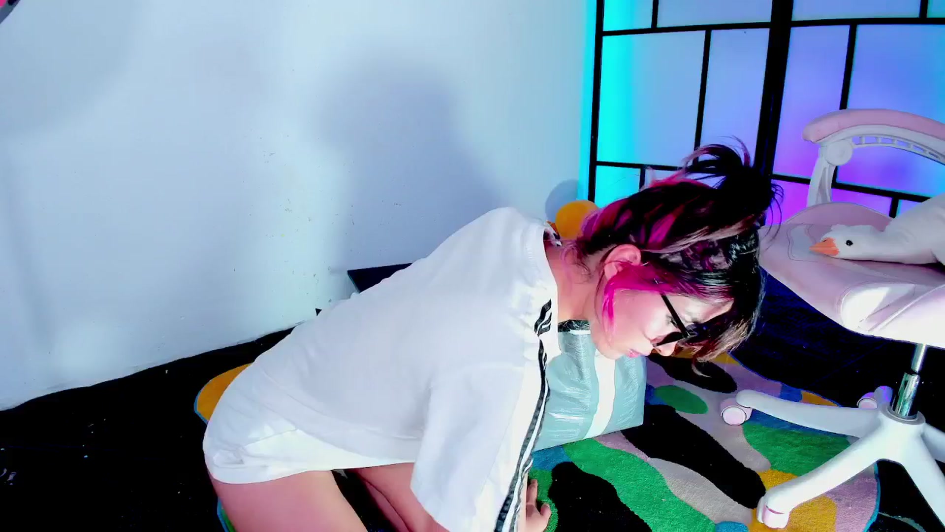 Gallery image thumbnail from Agostinha_Red's myfreecams stream on, 07/12/2025, 03:47 image 18 of 20