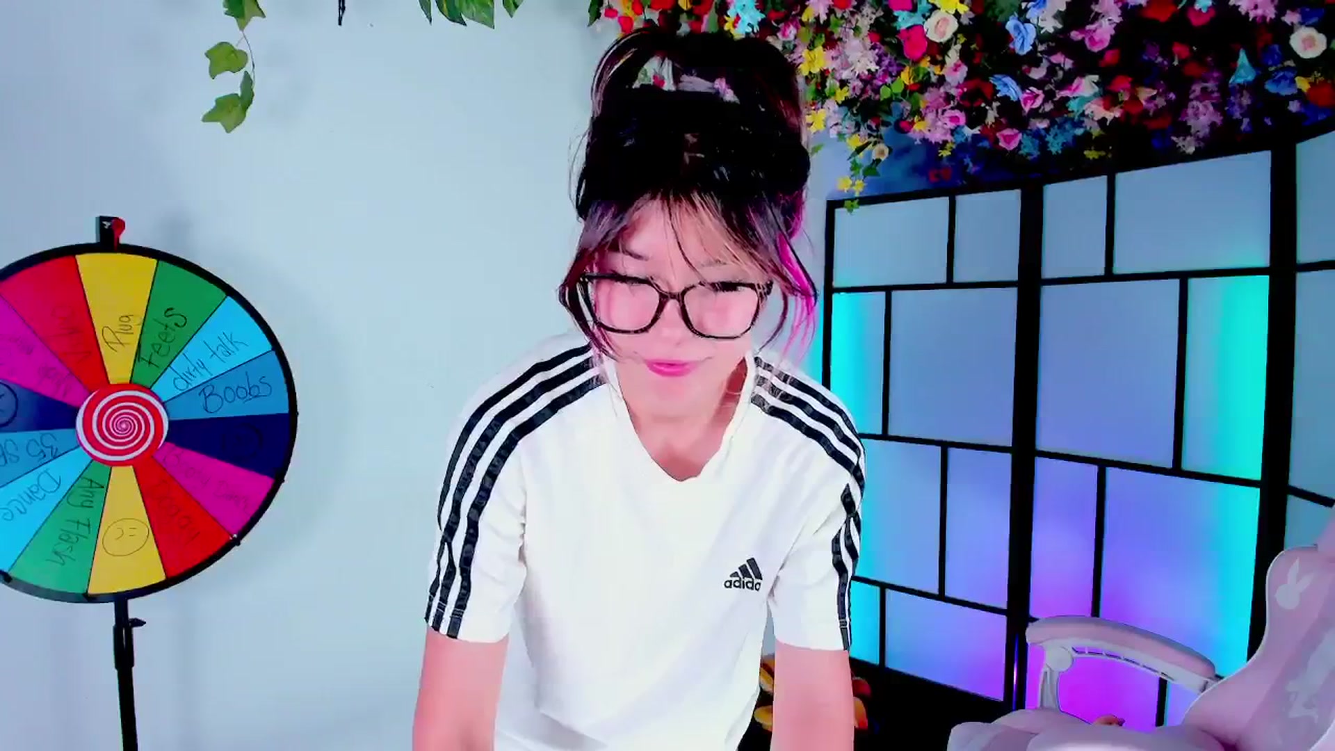 Gallery image thumbnail from Agostinha_Red's myfreecams stream on, 07/12/2025, 06:36 image 2 of 20