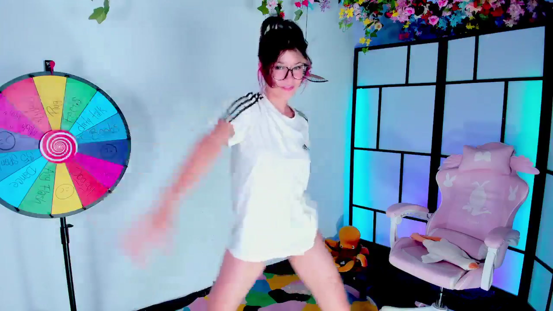 Gallery image thumbnail from Agostinha_Red's myfreecams stream on, 07/12/2025, 06:36 image 5 of 20