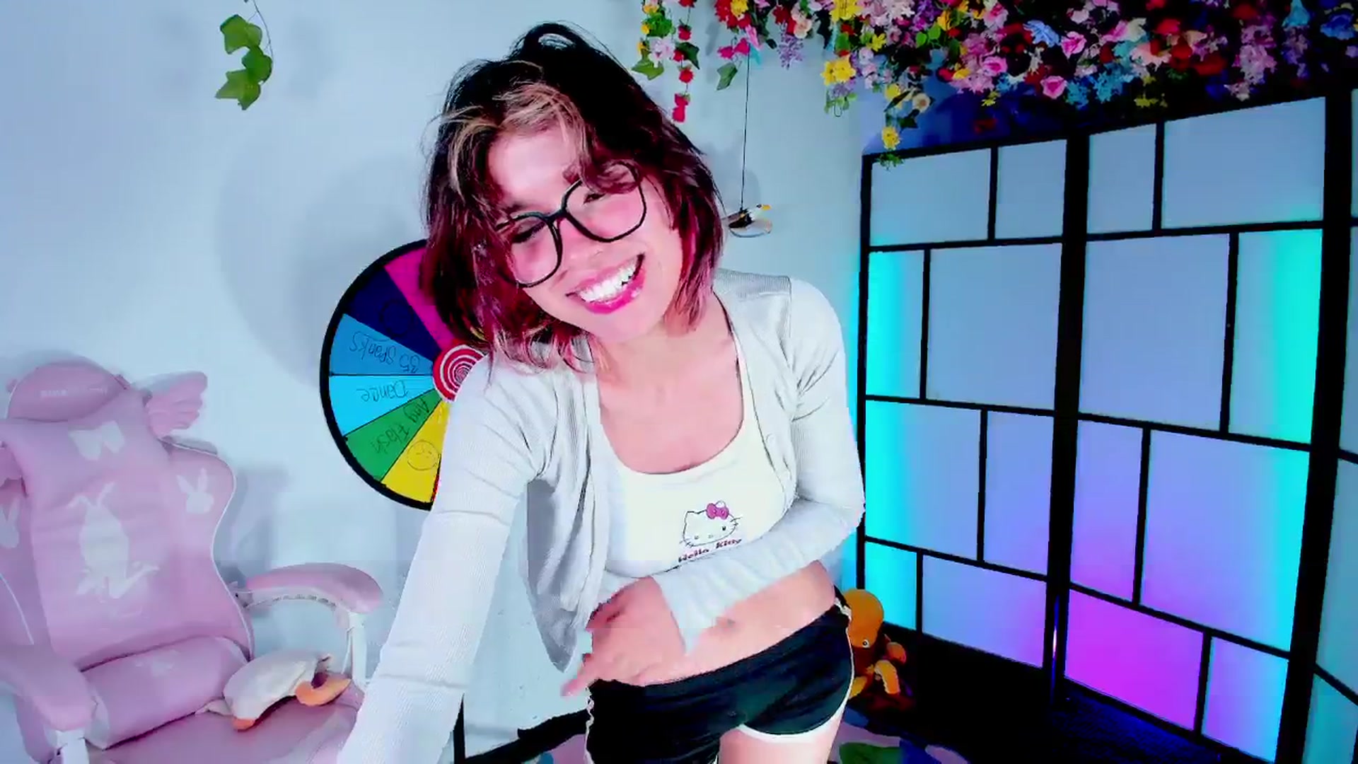 Gallery image thumbnail from Agostinha_Red's myfreecams stream on, 07/15/2025, 04:26 image 14 of 20