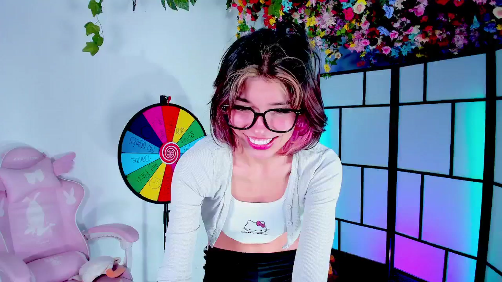 Gallery image thumbnail from Agostinha_Red's myfreecams stream on, 07/15/2025, 04:26 image 18 of 20