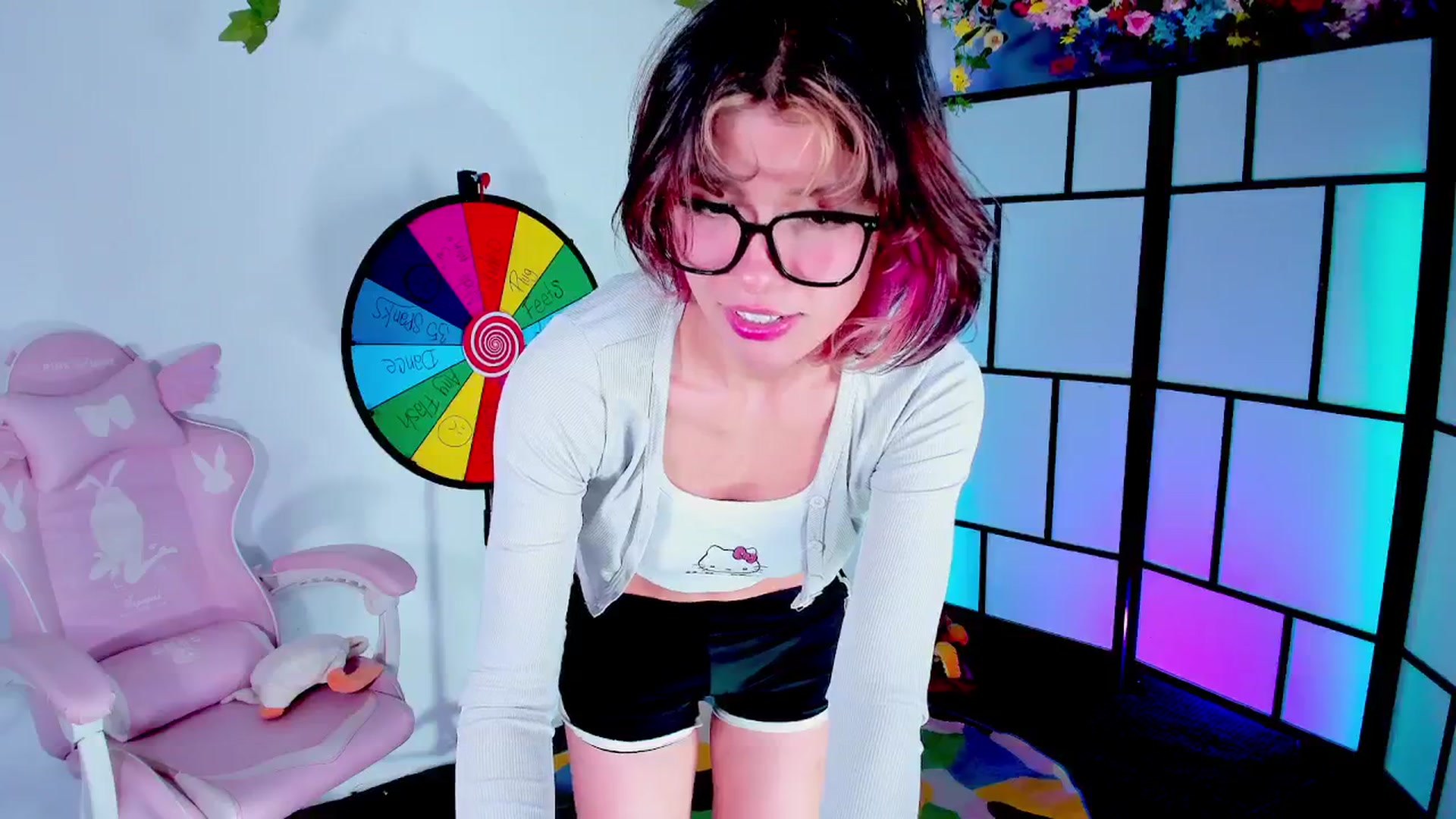 Gallery image thumbnail from Agostinha_Red's myfreecams stream on, 07/15/2025, 04:26 image 7 of 20