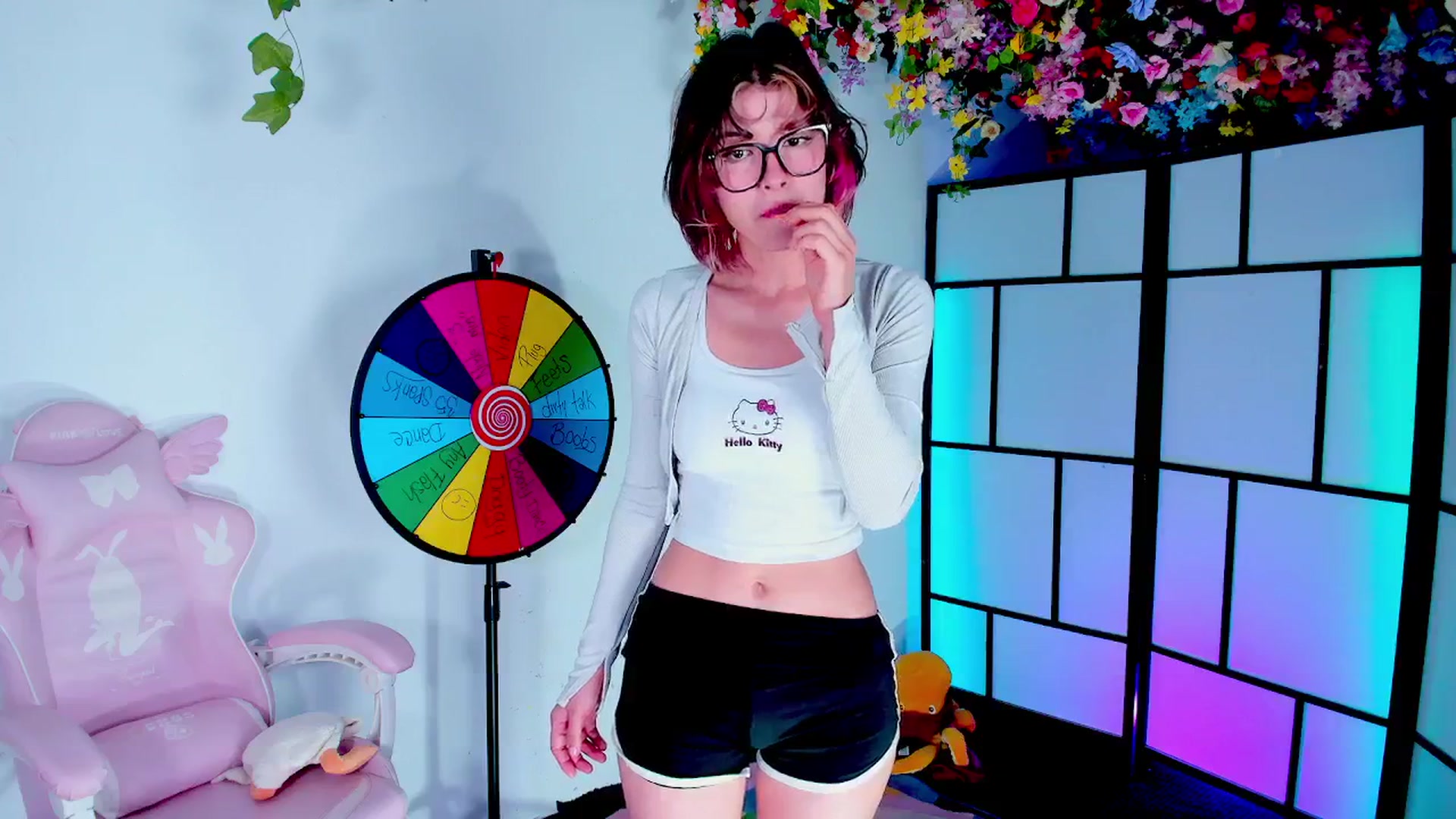 Gallery image thumbnail from Agostinha_Red's myfreecams stream on, 07/15/2025, 04:26 image 6 of 20