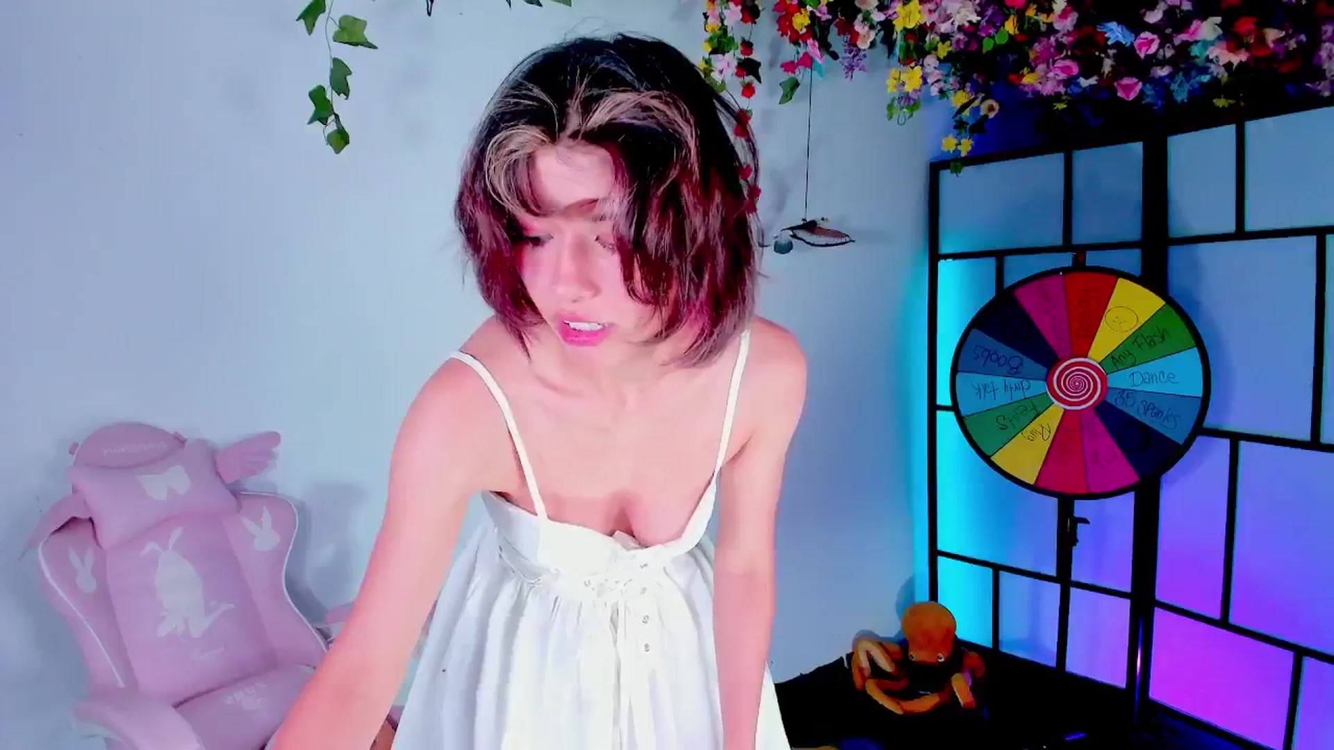 Gallery image thumbnail from Agostinha_Red's myfreecams stream on, 07/16/2025, 05:19 image 4 of 20
