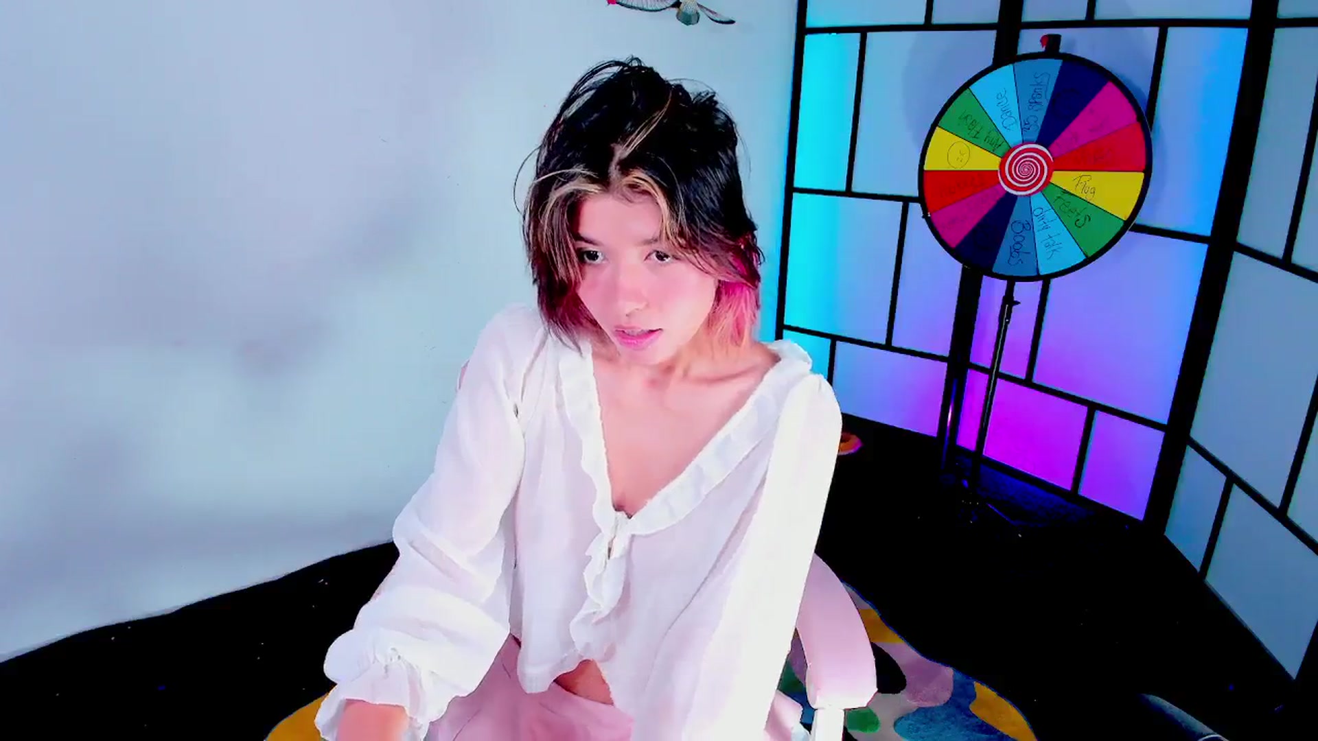 Gallery image thumbnail from Agostinha_Red's myfreecams stream on, 07/23/2025, 06:09 image 7 of 20
