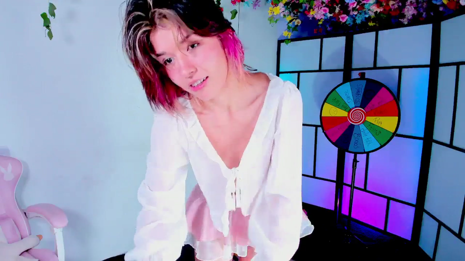 Gallery image thumbnail from Agostinha_Red's myfreecams stream on, 07/23/2025, 06:09 image 13 of 20