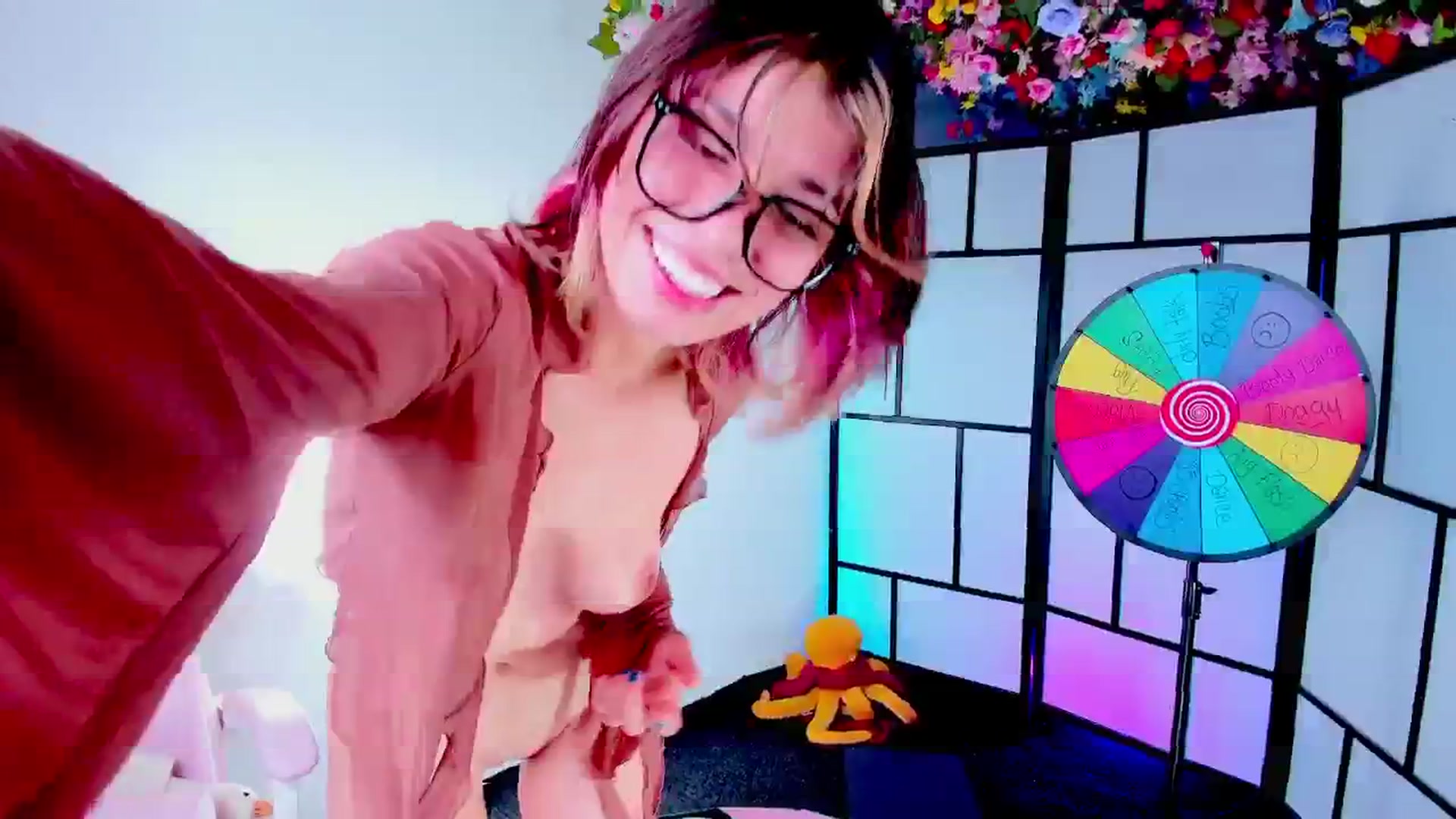 Gallery image thumbnail from Agostinha_Red's myfreecams stream on, 07/26/2025, 08:46 image 14 of 20