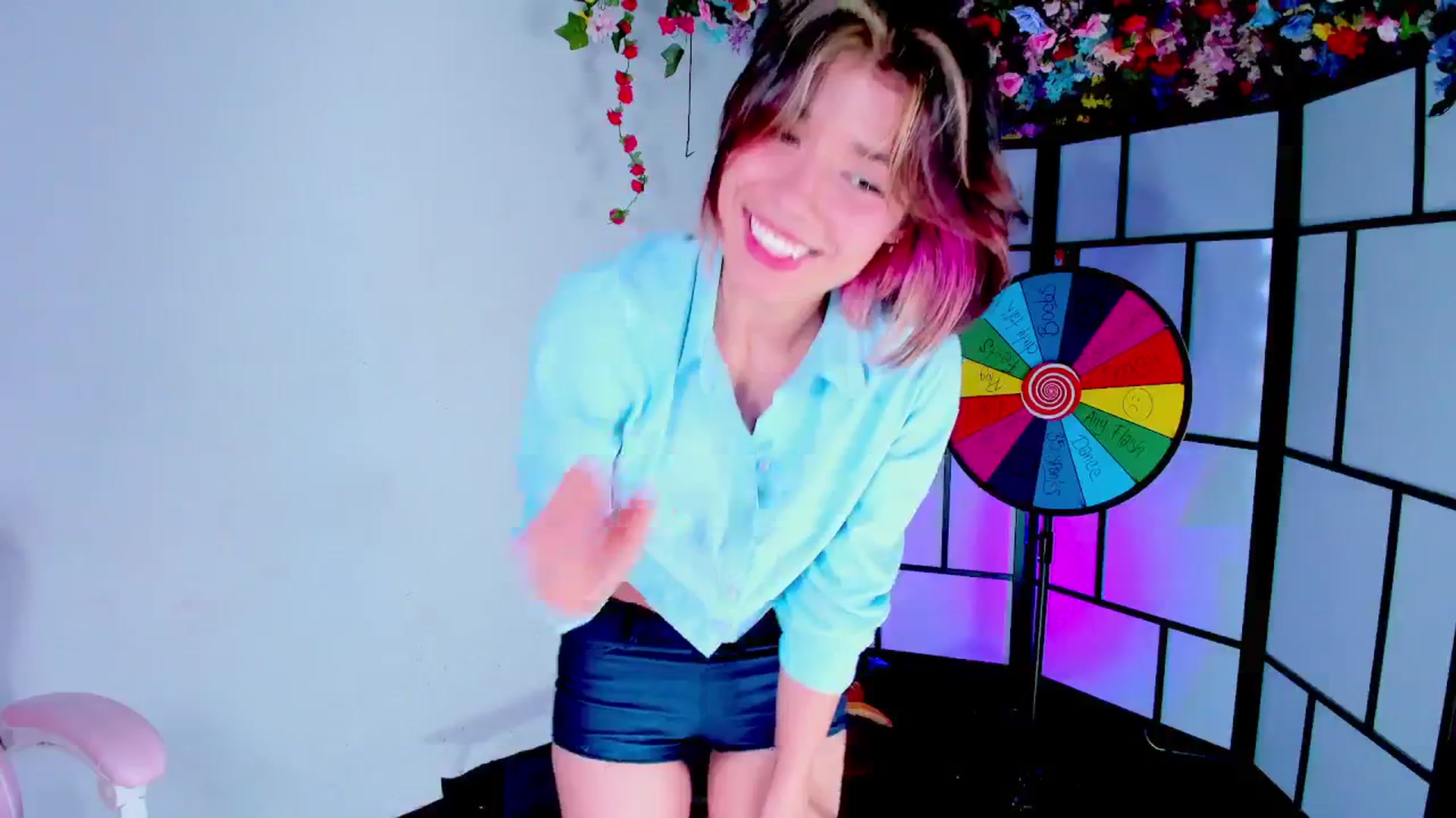 Gallery image thumbnail from Agostinha_Red's myfreecams stream on, 07/28/2025, 08:52 image 2 of 20