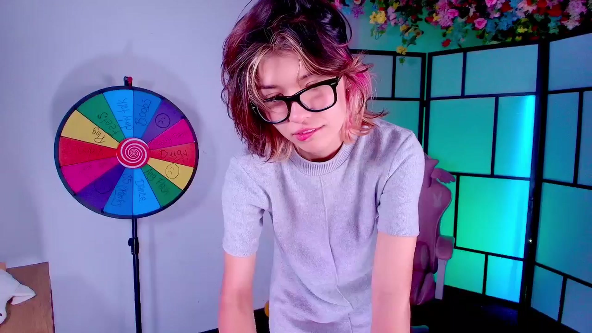 Gallery image thumbnail from Agostinha_Red's myfreecams stream on, 08/09/2025, 06:47 image 3 of 20