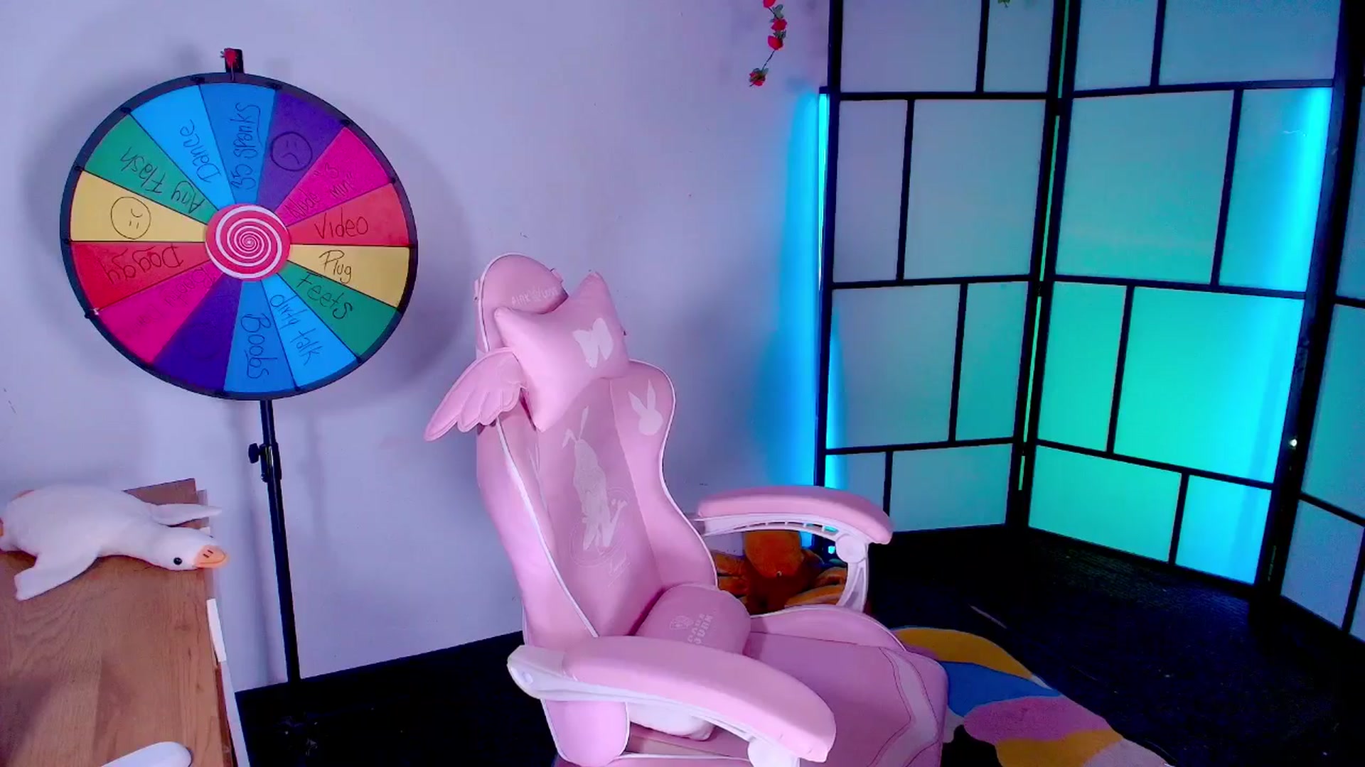 Gallery image thumbnail from Agostinha_Red's myfreecams stream on, 08/10/2025, 06:17 image 12 of 20