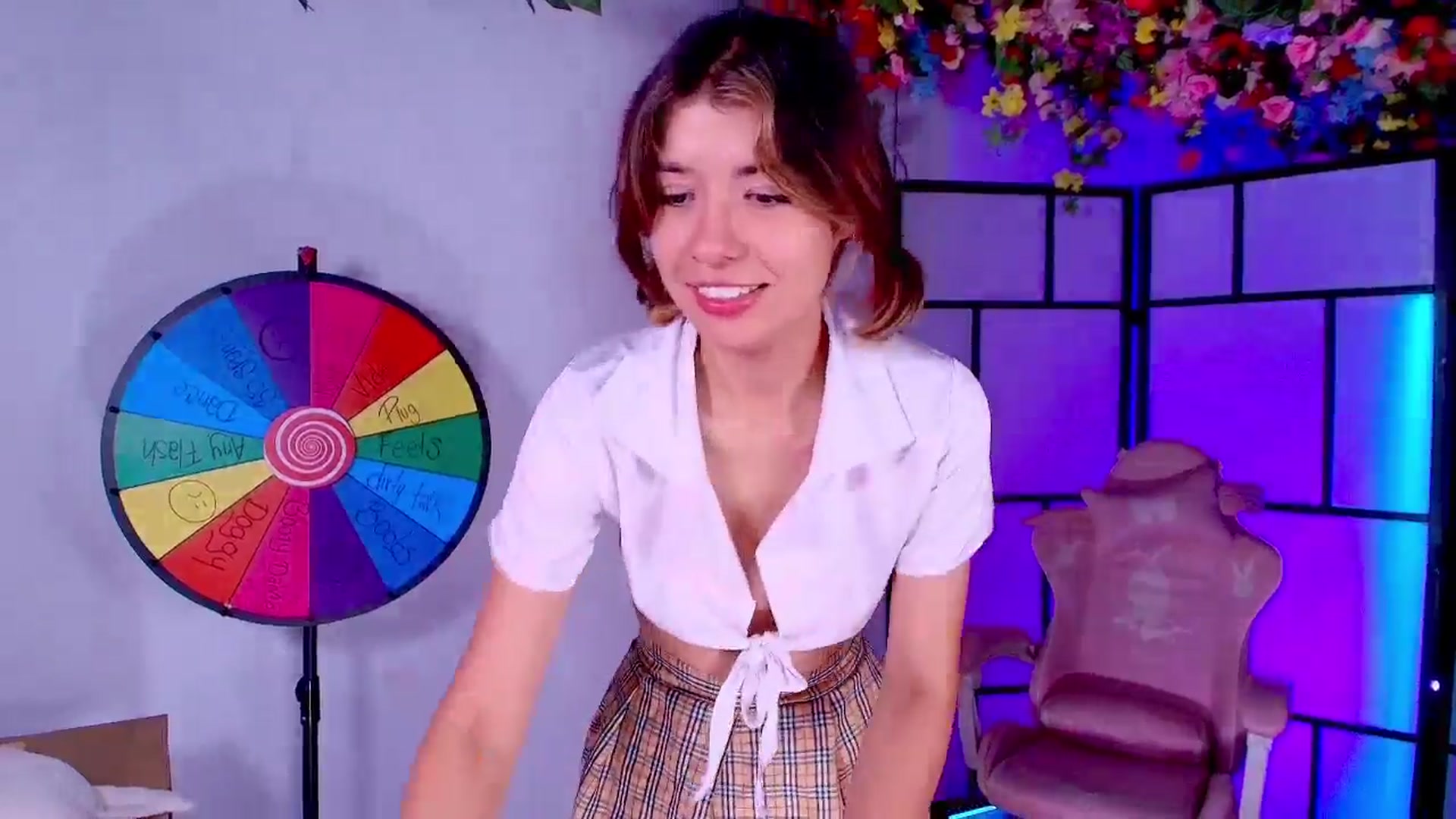 Gallery image thumbnail from Agostinha_Red's myfreecams stream on, 08/16/2025, 03:23 image 4 of 20