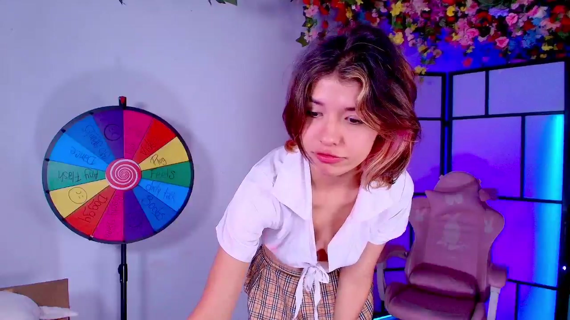 Gallery image thumbnail from Agostinha_Red's myfreecams stream on, 08/16/2025, 03:23 image 7 of 20