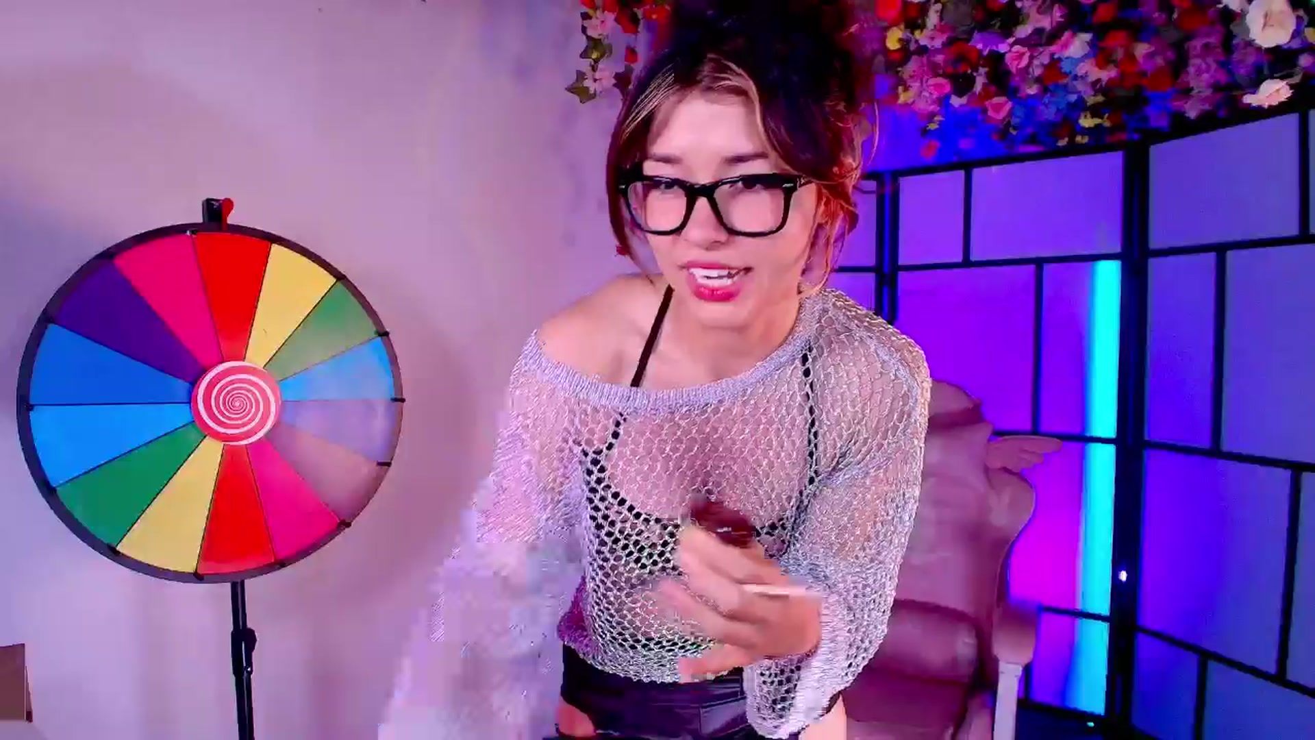 Gallery image thumbnail from Agostinha_Red's myfreecams stream on, 08/18/2025, 06:09 image 14 of 20