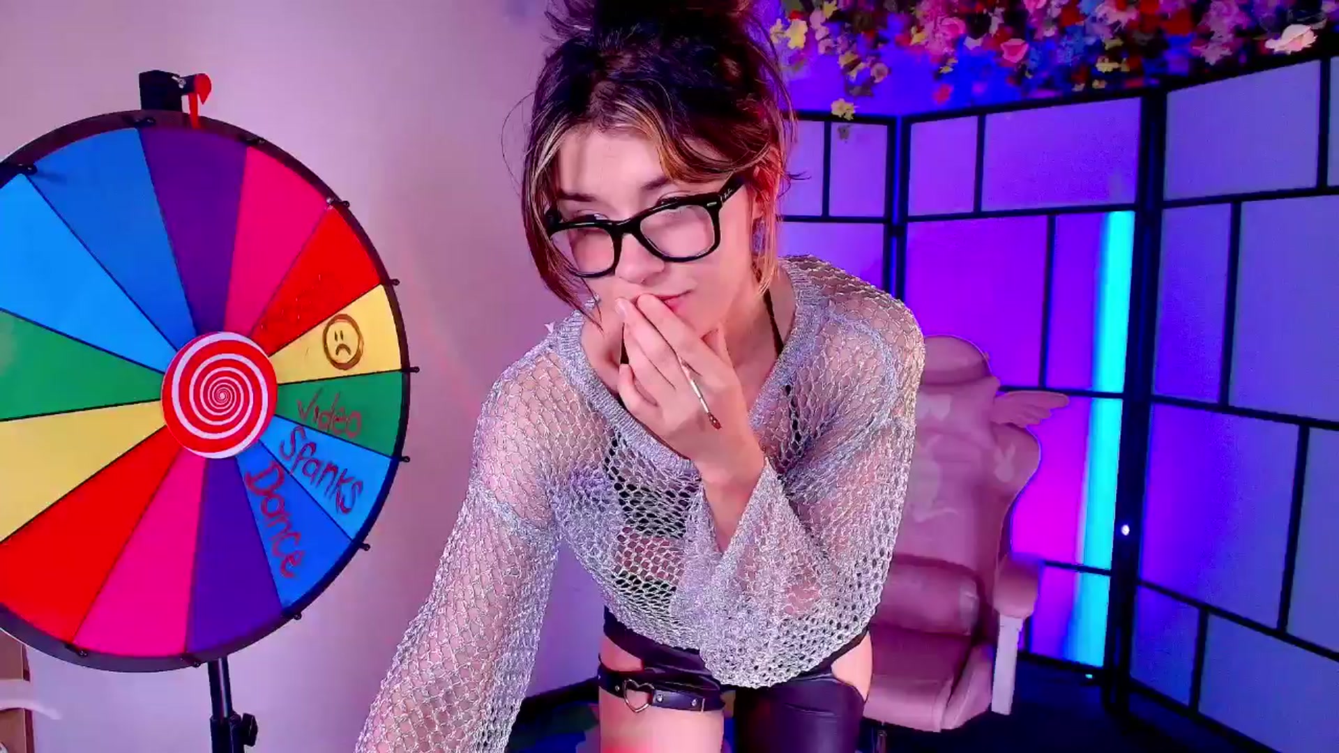 Gallery image thumbnail from Agostinha_Red's myfreecams stream on, 08/18/2025, 09:13 image 3 of 20
