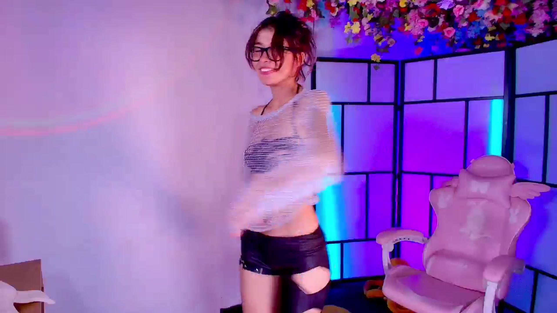 Gallery image thumbnail from Agostinha_Red's myfreecams stream on, 08/18/2025, 09:13 image 12 of 20