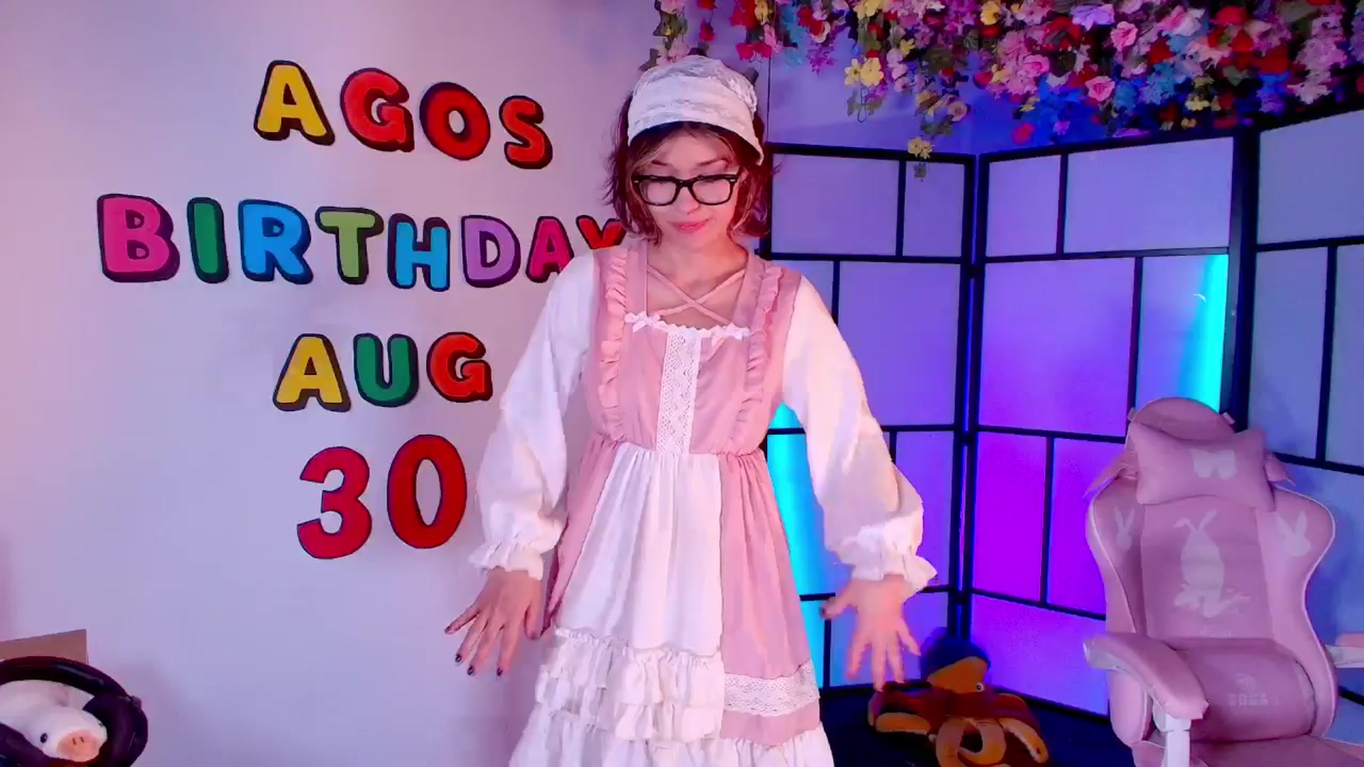 Gallery image thumbnail from Agostinha_Red's myfreecams stream on, 08/22/2025, 22:56 image 4 of 20