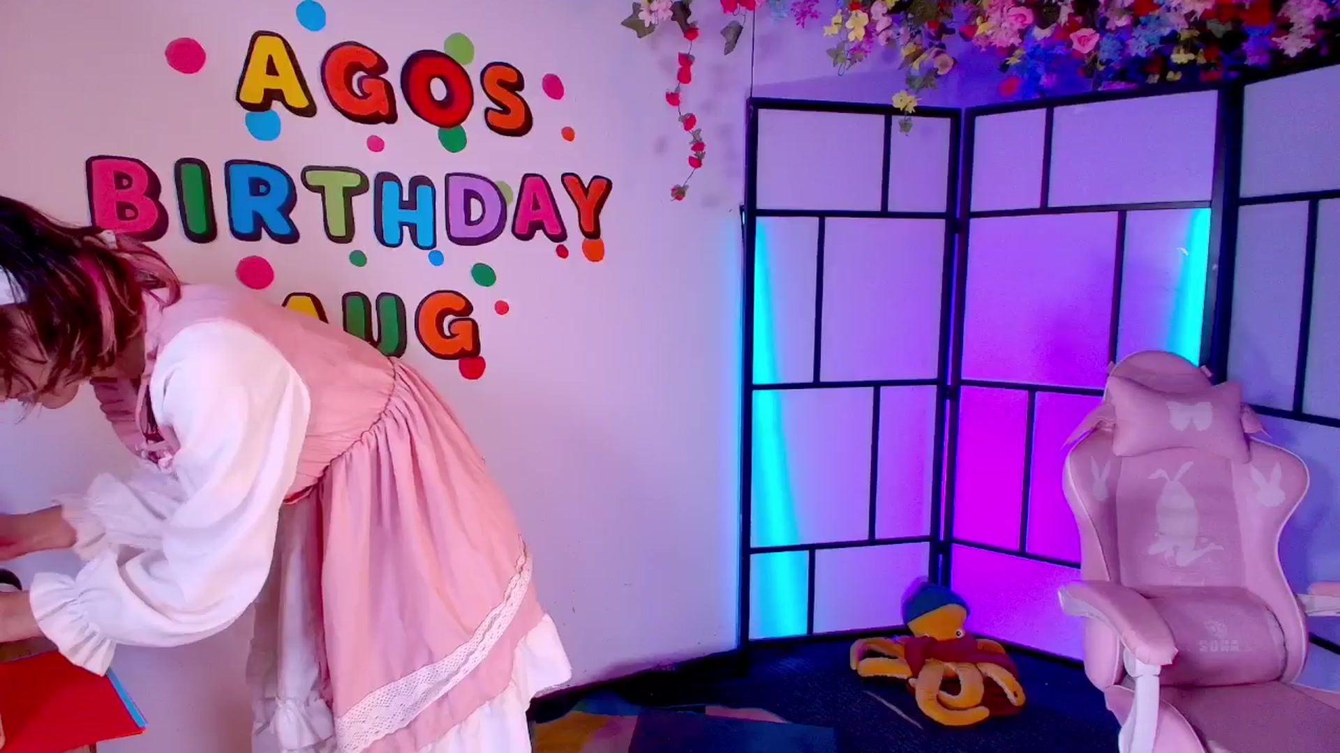 Gallery image thumbnail from Agostinha_Red's myfreecams stream on, 08/22/2025, 22:56 image 17 of 20