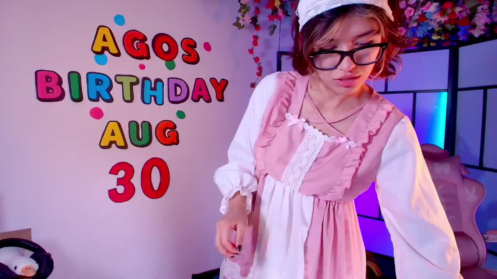 Gallery image thumbnail from Agostinha_Red's myfreecams stream on, 08/22/2025, 22:56 image 7 of 20