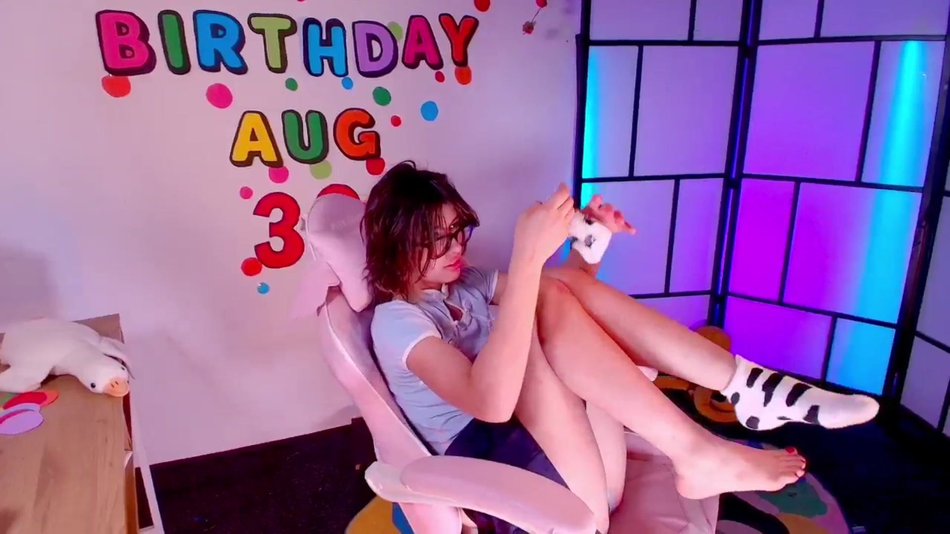 Gallery image thumbnail from Agostinha_Red's myfreecams stream on, 08/28/2025, 03:19 image 12 of 20