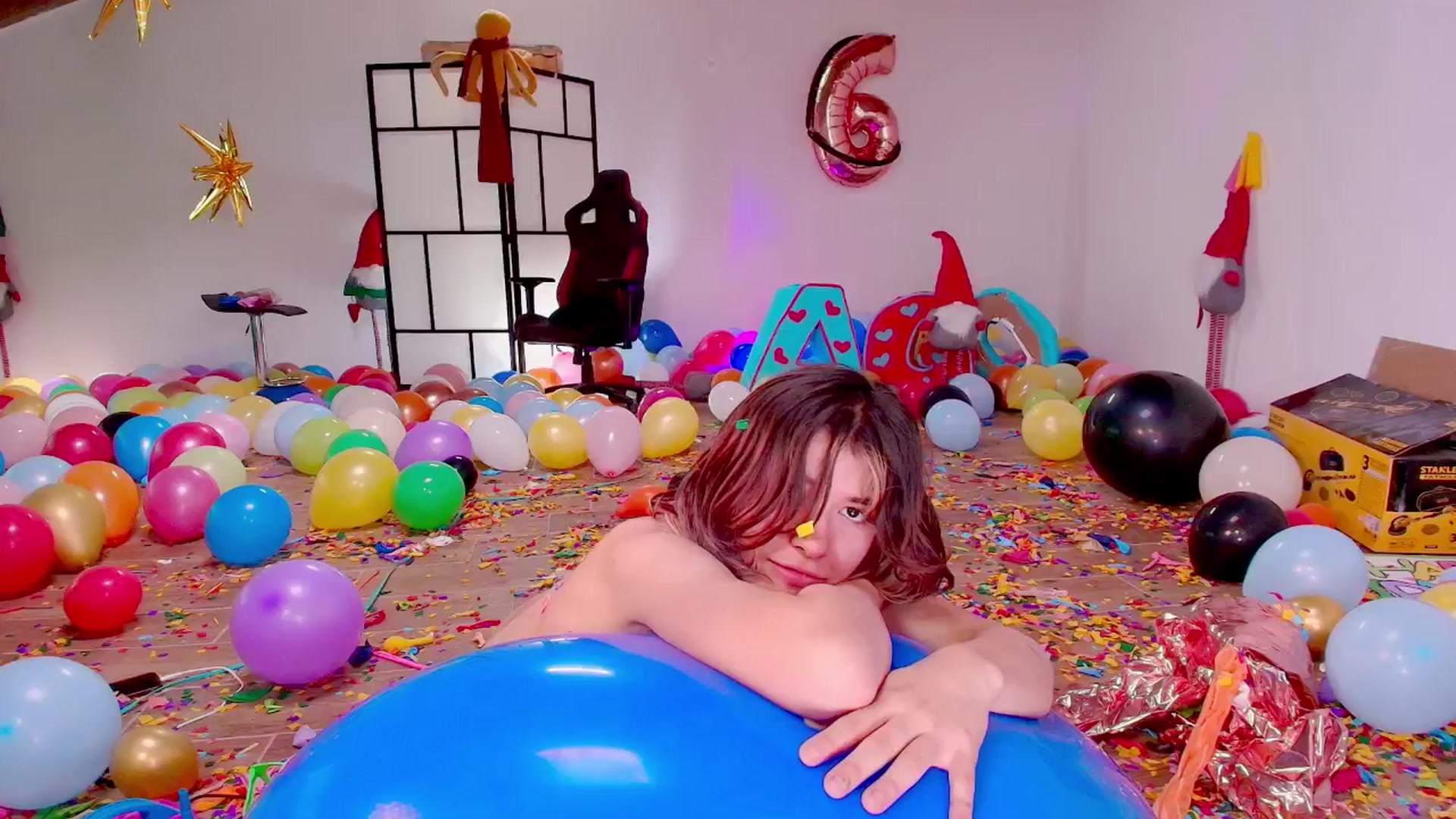 Gallery image thumbnail from Agostinha_Red's myfreecams stream on, 08/31/2025, 09:55 image 6 of 20