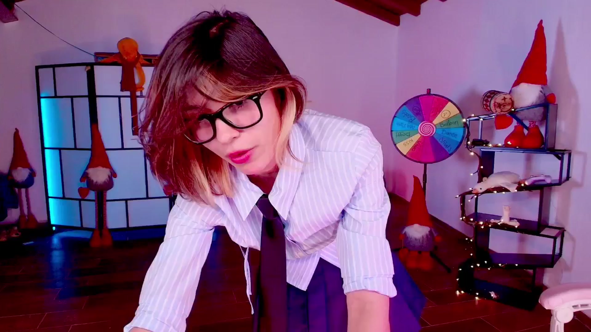 Gallery image thumbnail from Agostinha_Red's myfreecams stream on, 09/29/2025, 24:12 image 1 of 20