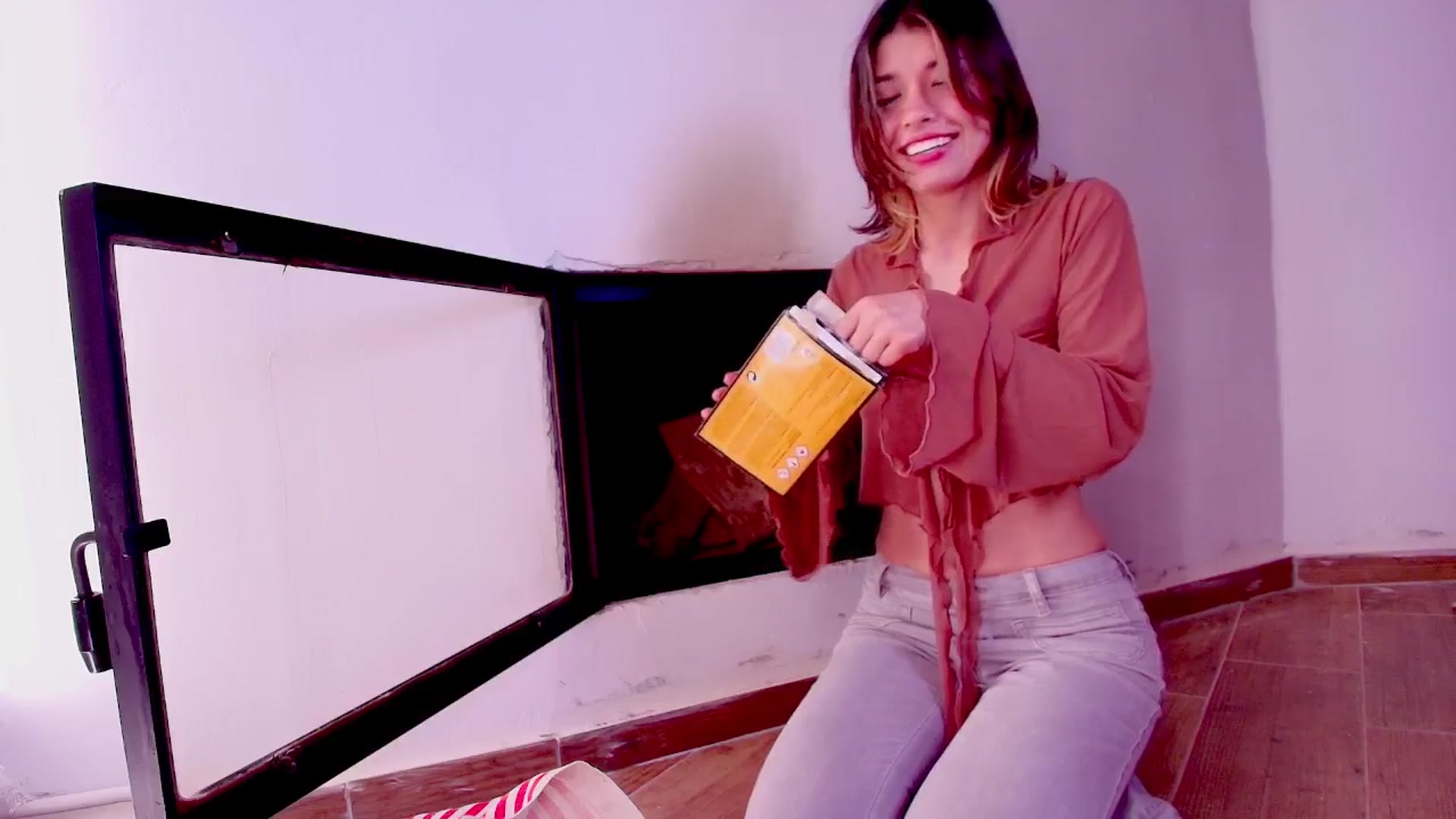 Gallery image thumbnail from Agostinha_Red's myfreecams stream on, 09/30/2025, 01:48 image 20 of 20