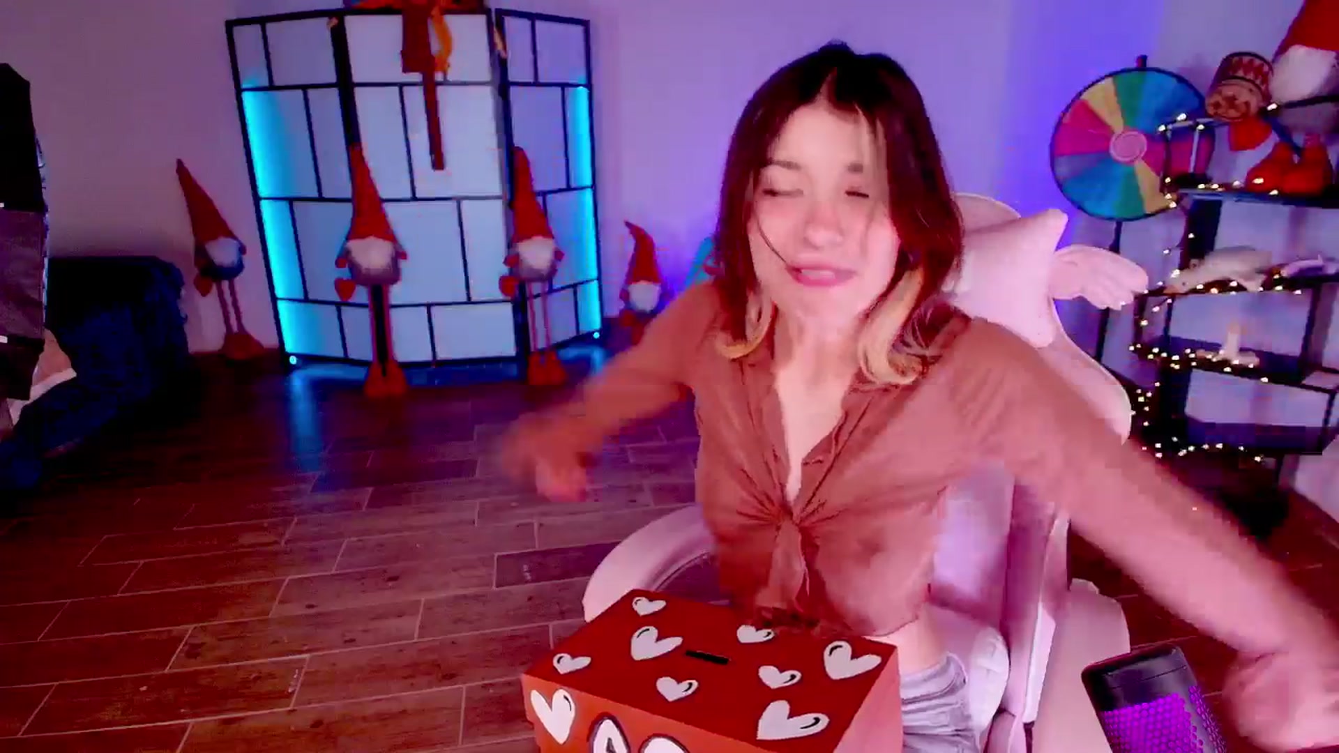 Gallery image thumbnail from Agostinha_Red's myfreecams stream on, 09/30/2025, 01:48 image 3 of 20