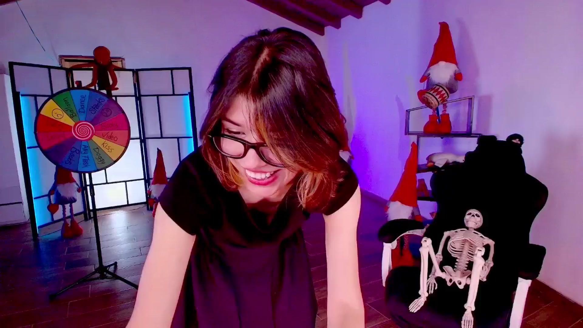 Gallery image thumbnail from Agostinha_Red's myfreecams stream on, 10/26/2025, 24:03 image 10 of 20