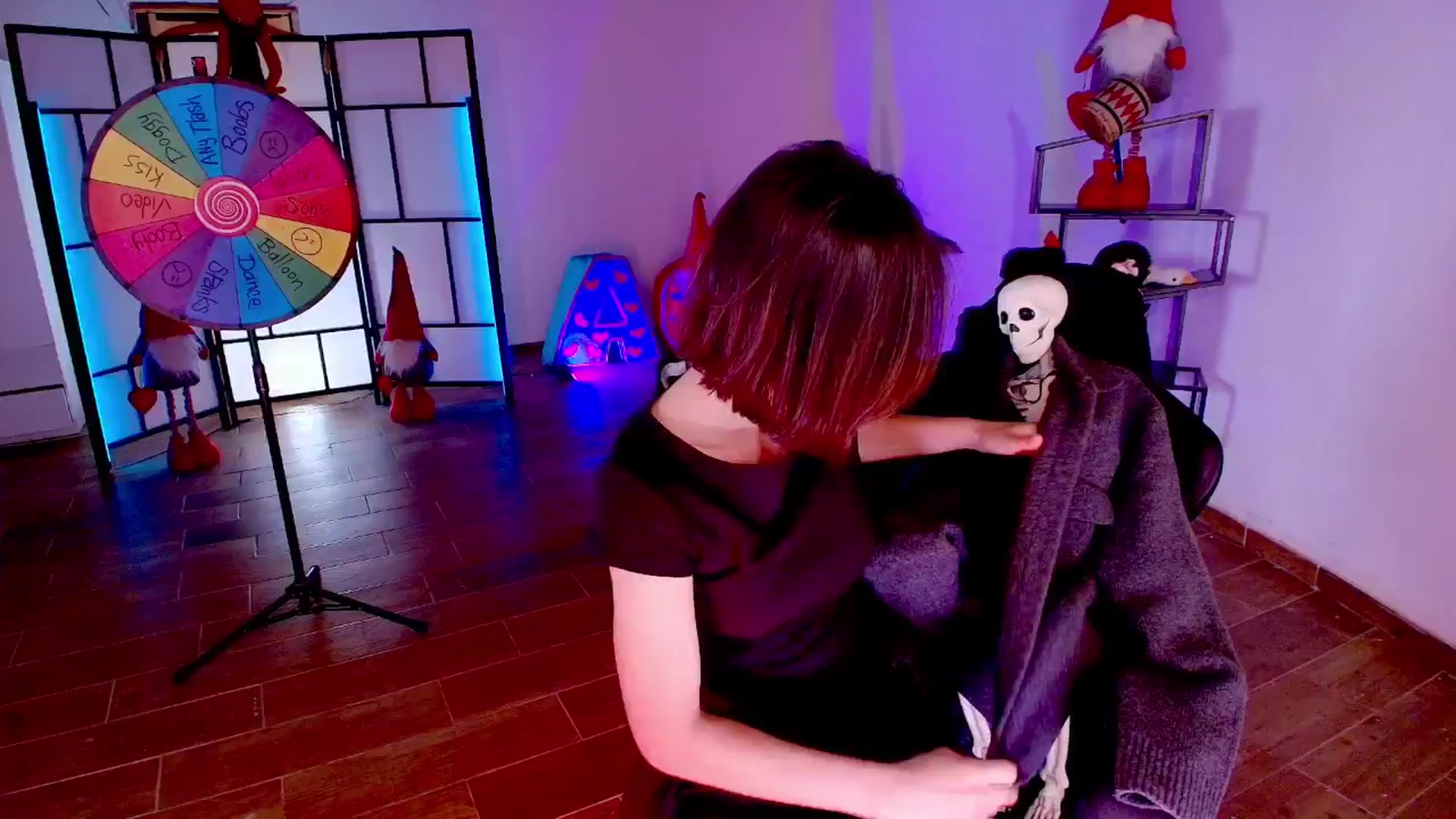 Gallery image thumbnail from Agostinha_Red's myfreecams stream on, 10/26/2025, 01:28 image 15 of 20