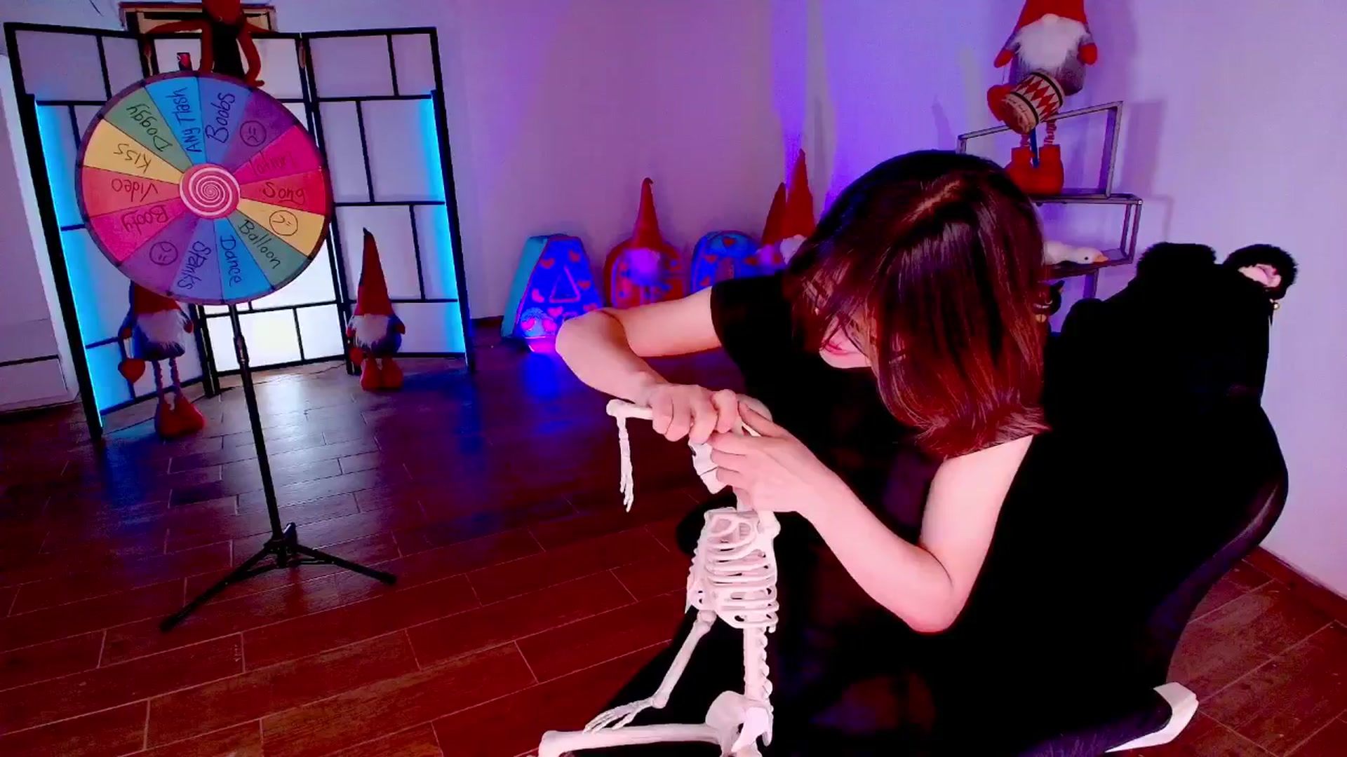 Gallery image thumbnail from Agostinha_Red's myfreecams stream on, 10/26/2025, 01:28 image 10 of 20