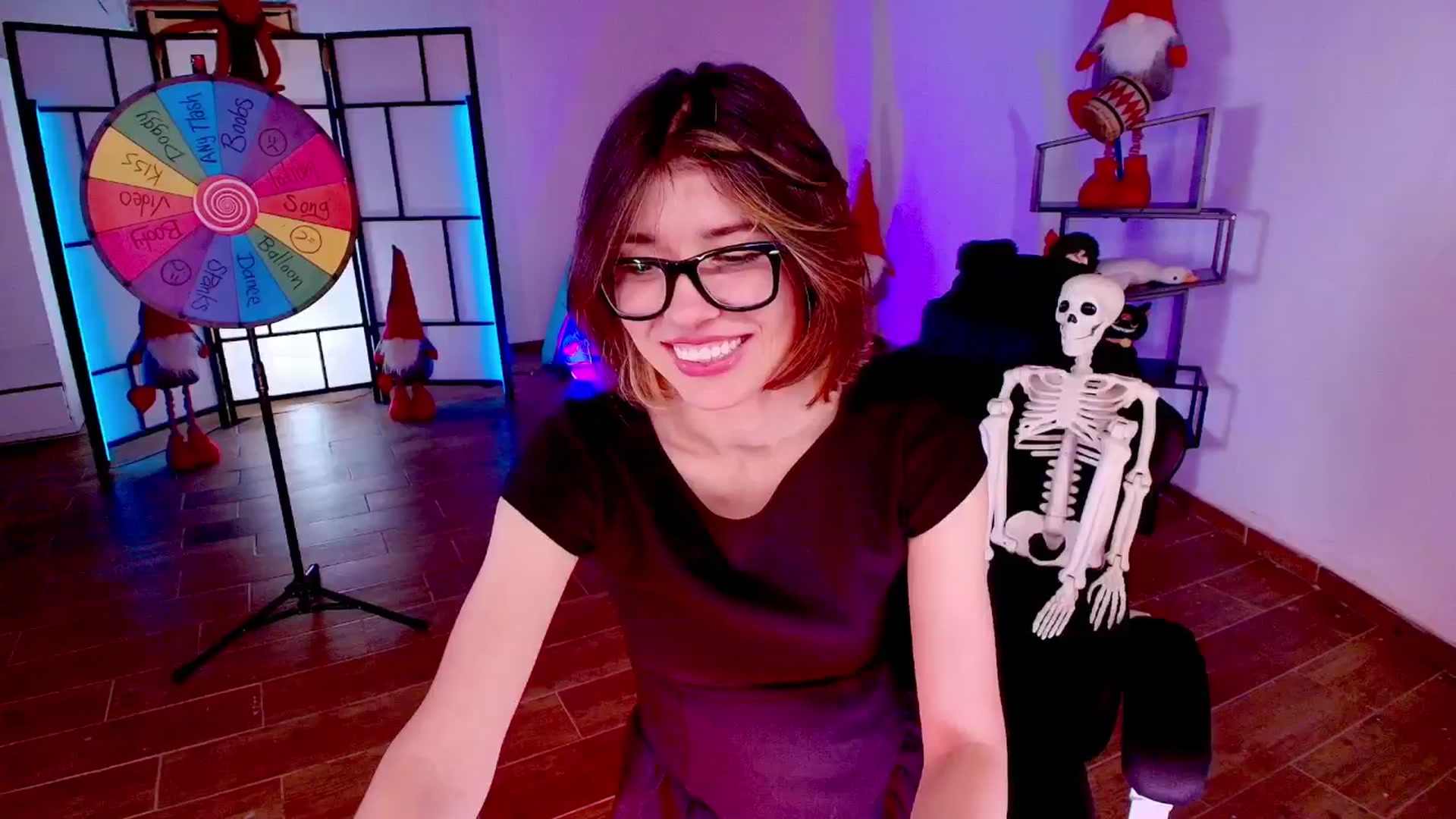 Gallery image thumbnail from Agostinha_Red's myfreecams stream on, 10/26/2025, 01:28 image 12 of 20