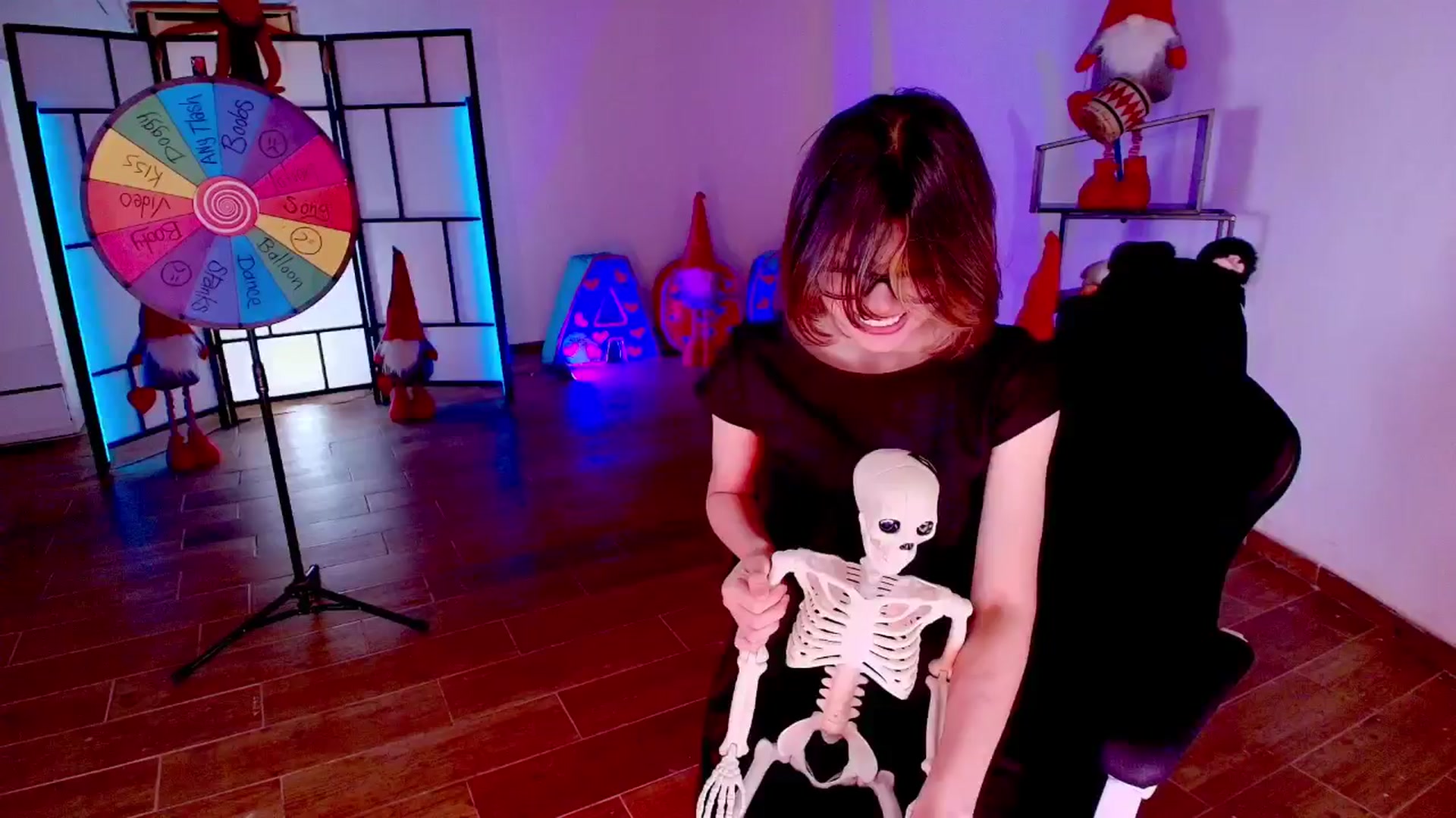 Gallery image thumbnail from Agostinha_Red's myfreecams stream on, 10/26/2025, 01:28 image 7 of 20