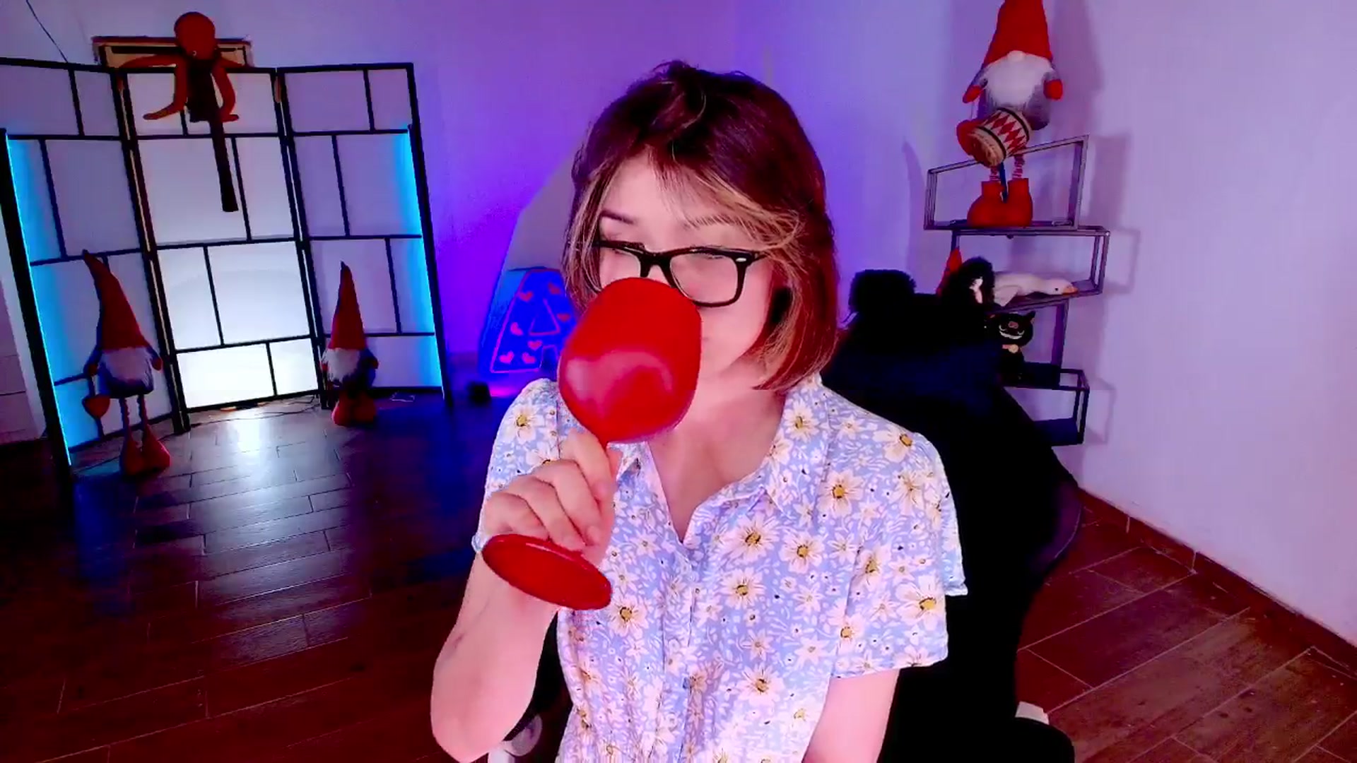 Gallery image thumbnail from Agostinha_Red's myfreecams stream on, 10/29/2025, 22:59 image 6 of 20