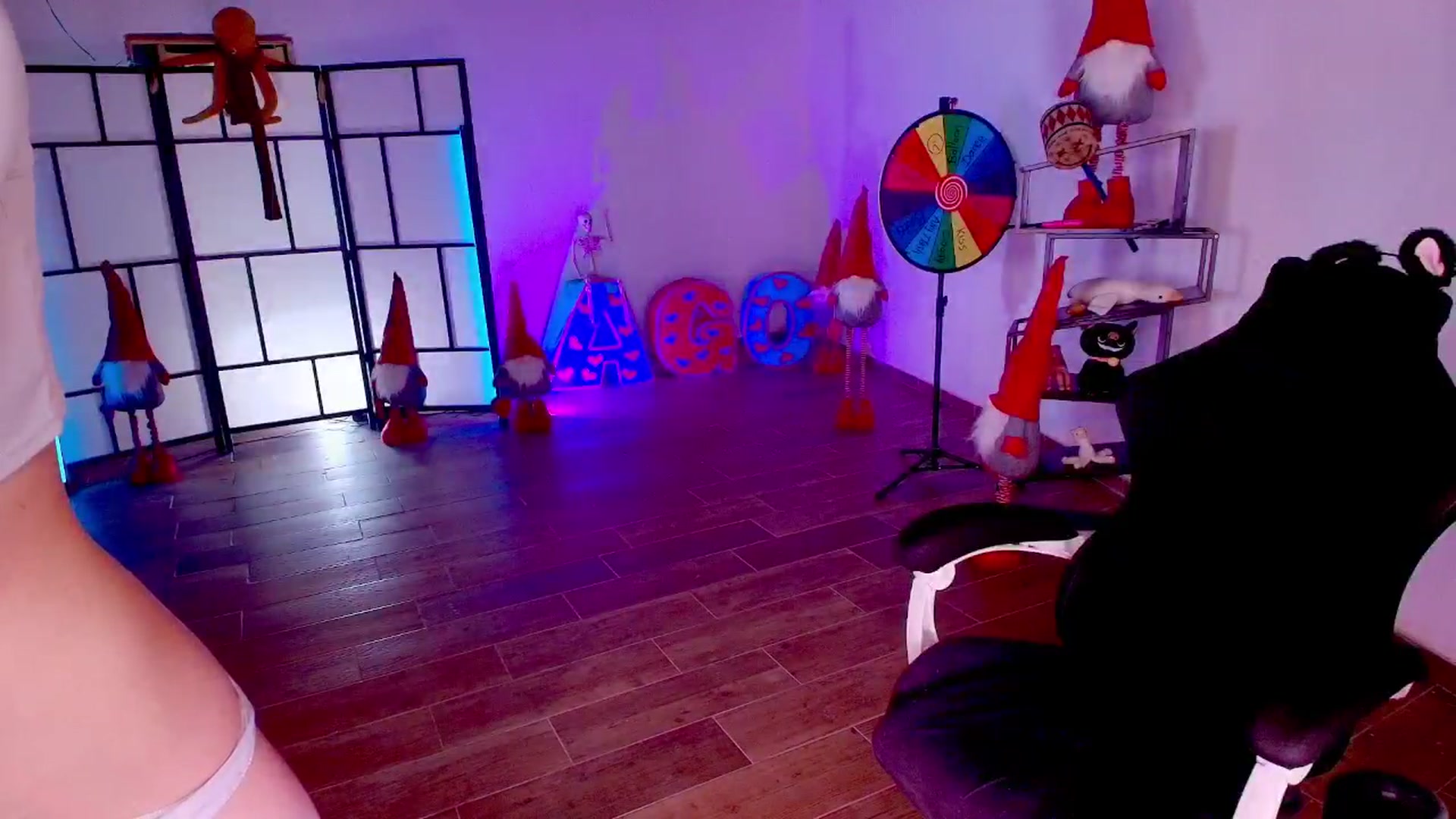 Gallery image thumbnail from Agostinha_Red's myfreecams stream on, 11/06/2025, 23:27 image 12 of 20