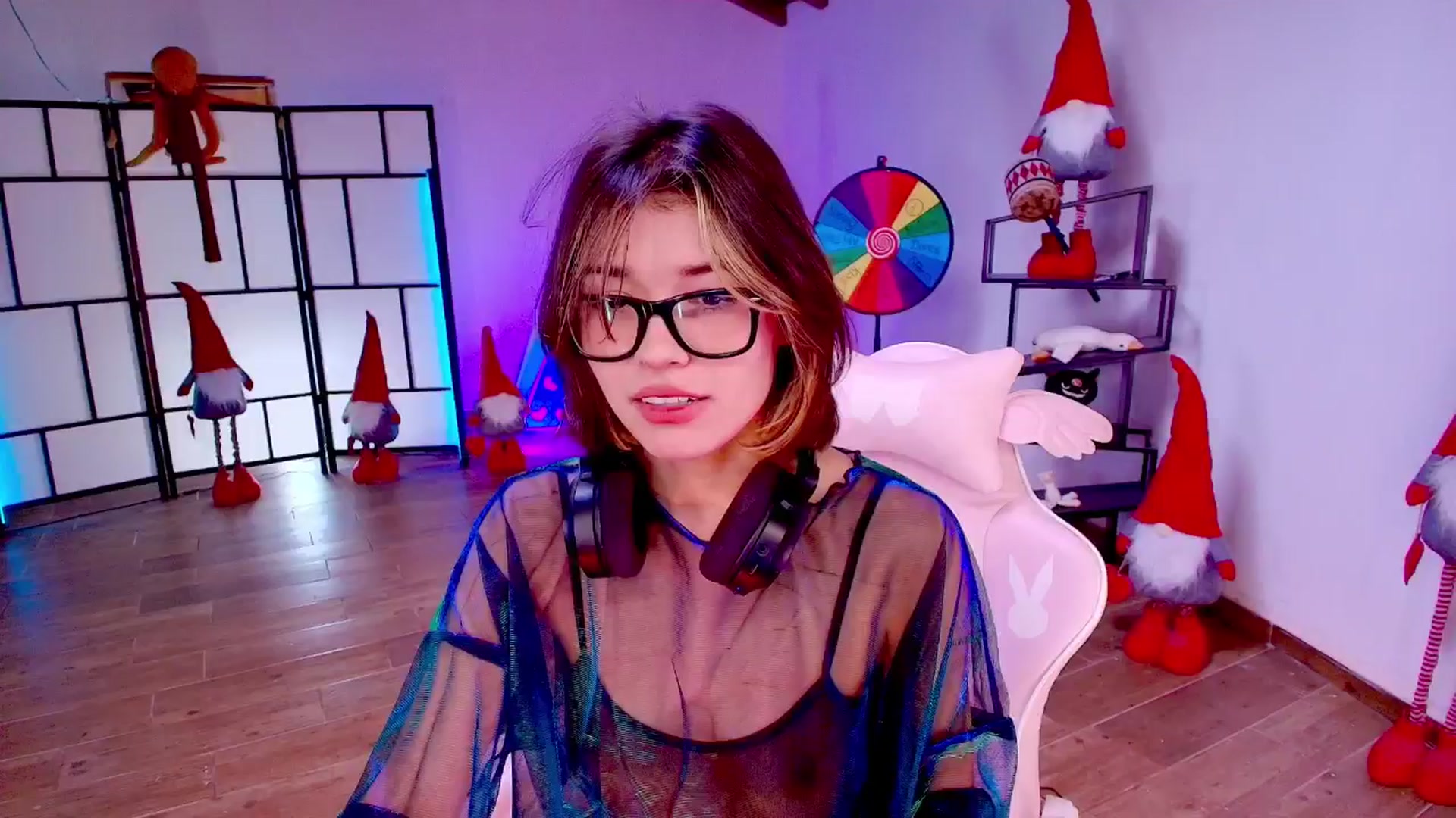 Gallery image thumbnail from Agostinha_Red's myfreecams stream on, 11/10/2025, 11:52 image 1 of 20