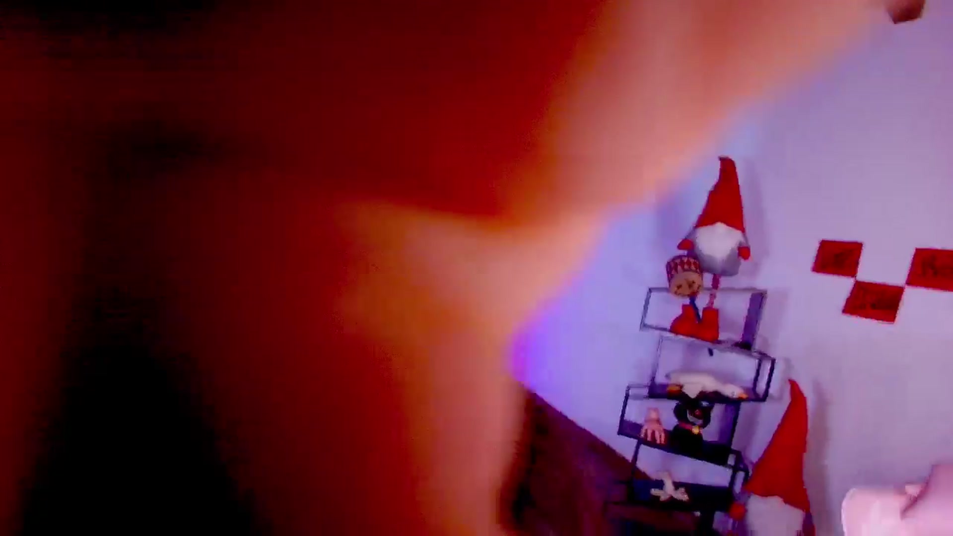 Gallery image thumbnail from Agostinha_Red's myfreecams stream on, 11/10/2025, 19:20 image 18 of 20