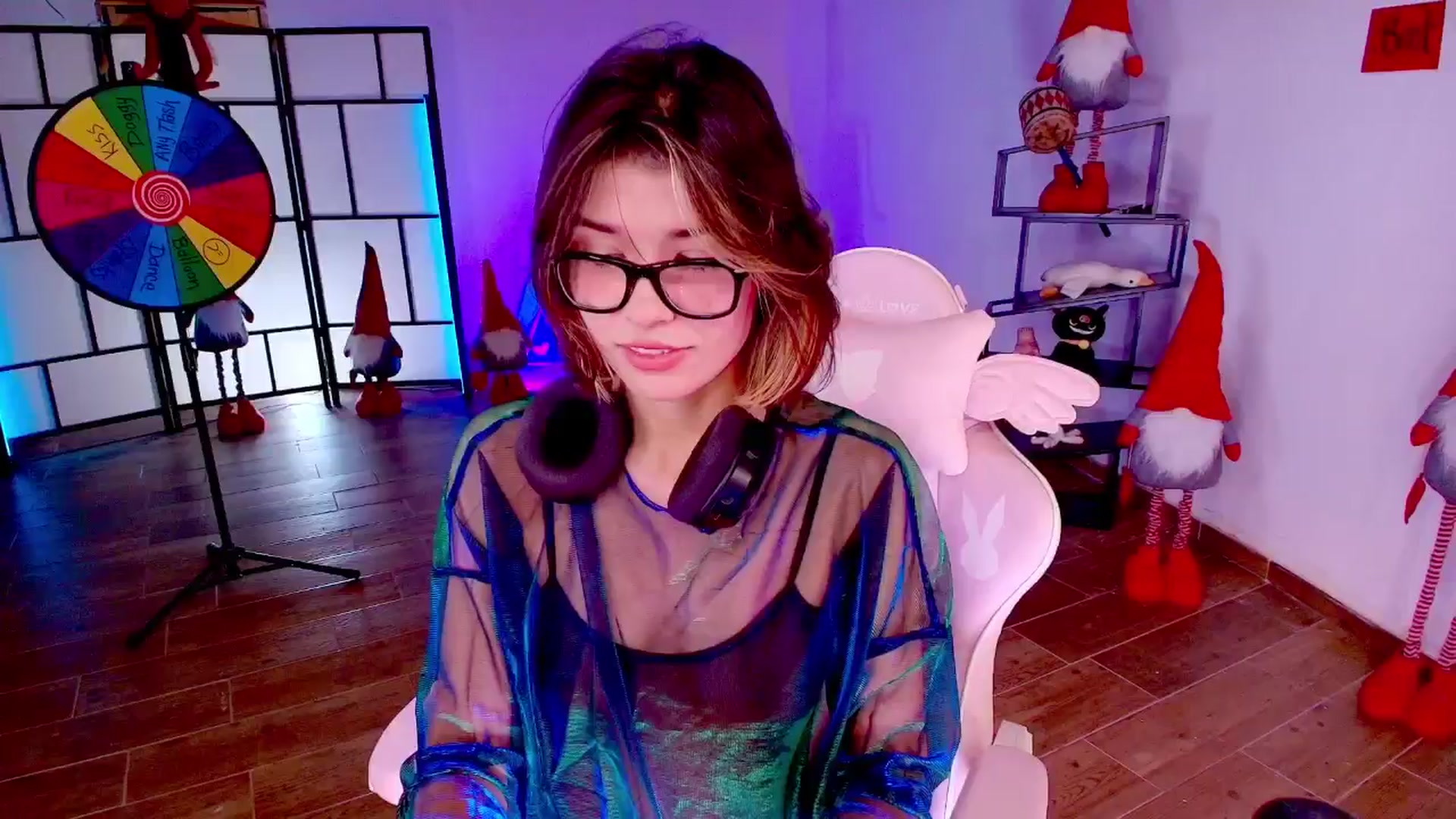 Gallery image thumbnail from Agostinha_Red's myfreecams stream on, 11/10/2025, 19:20 image 3 of 20