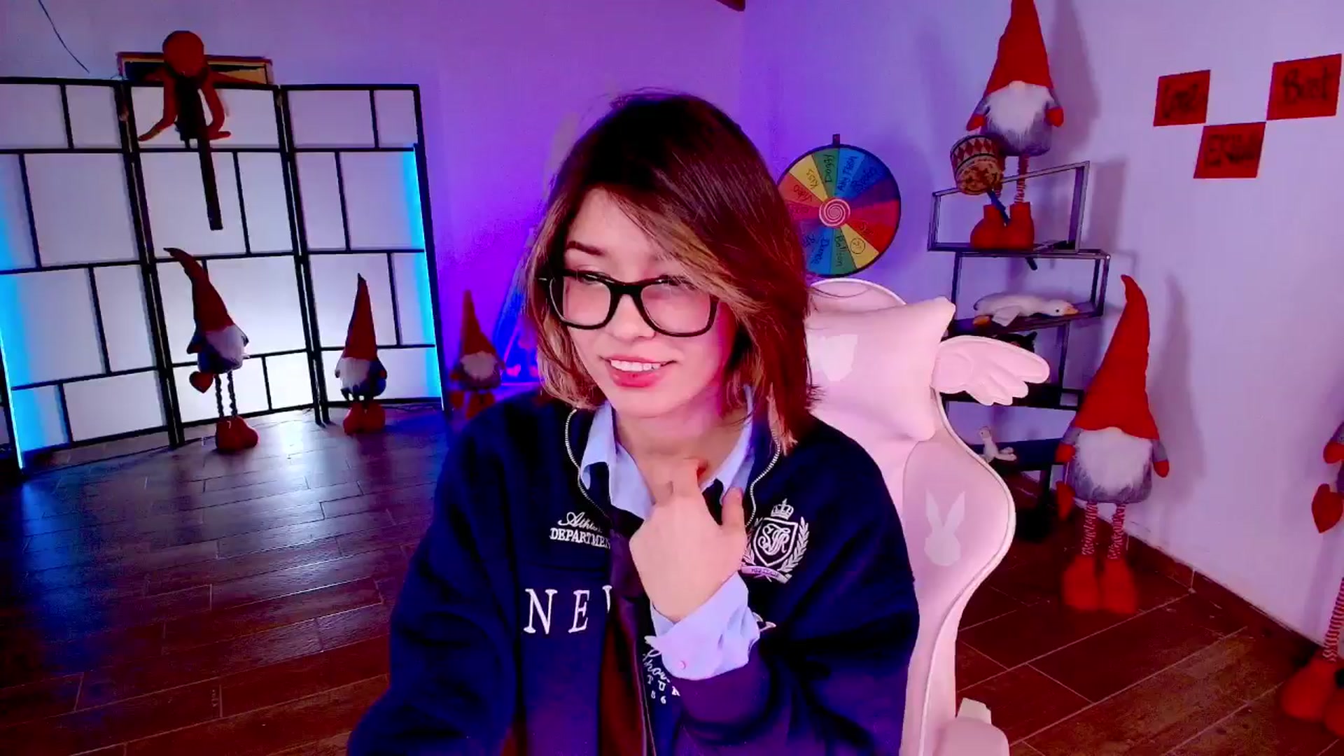 Gallery image thumbnail from Agostinha_Red's myfreecams stream on, 11/11/2025, 20:48 image 1 of 20