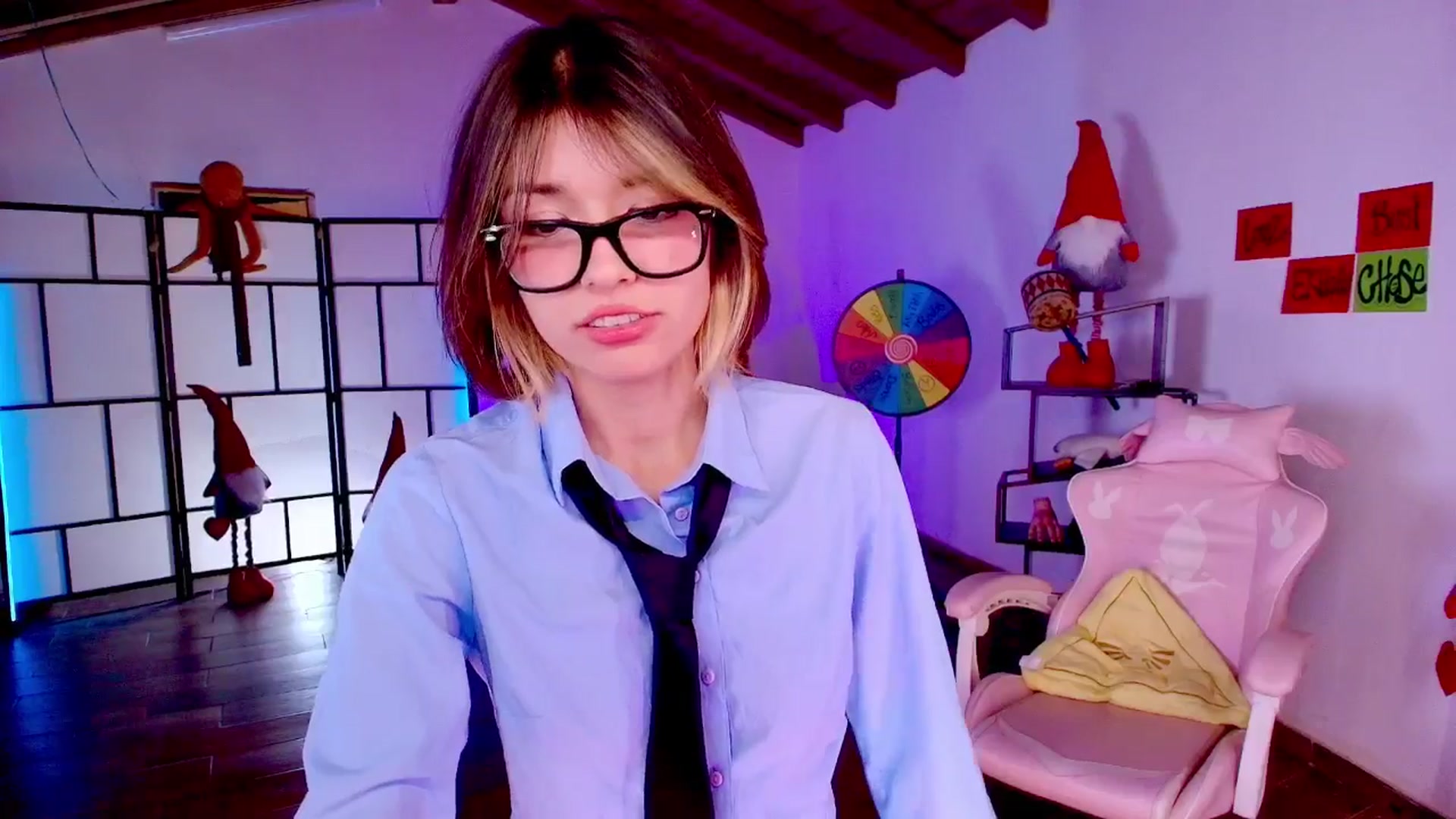 Gallery image thumbnail from Agostinha_Red's myfreecams stream on, 11/11/2025, 20:48 image 13 of 20