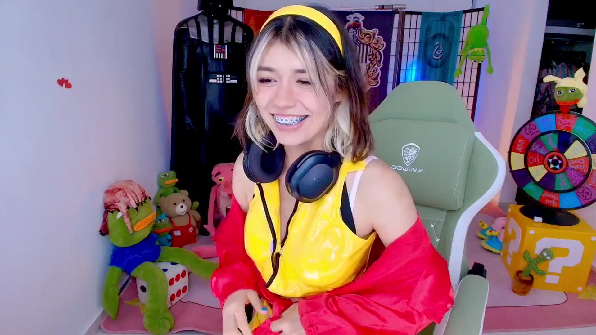 Gallery image thumbnail from Agostinha_Red's myfreecams stream on, 01/27/2026, 02:53 image 14 of 20