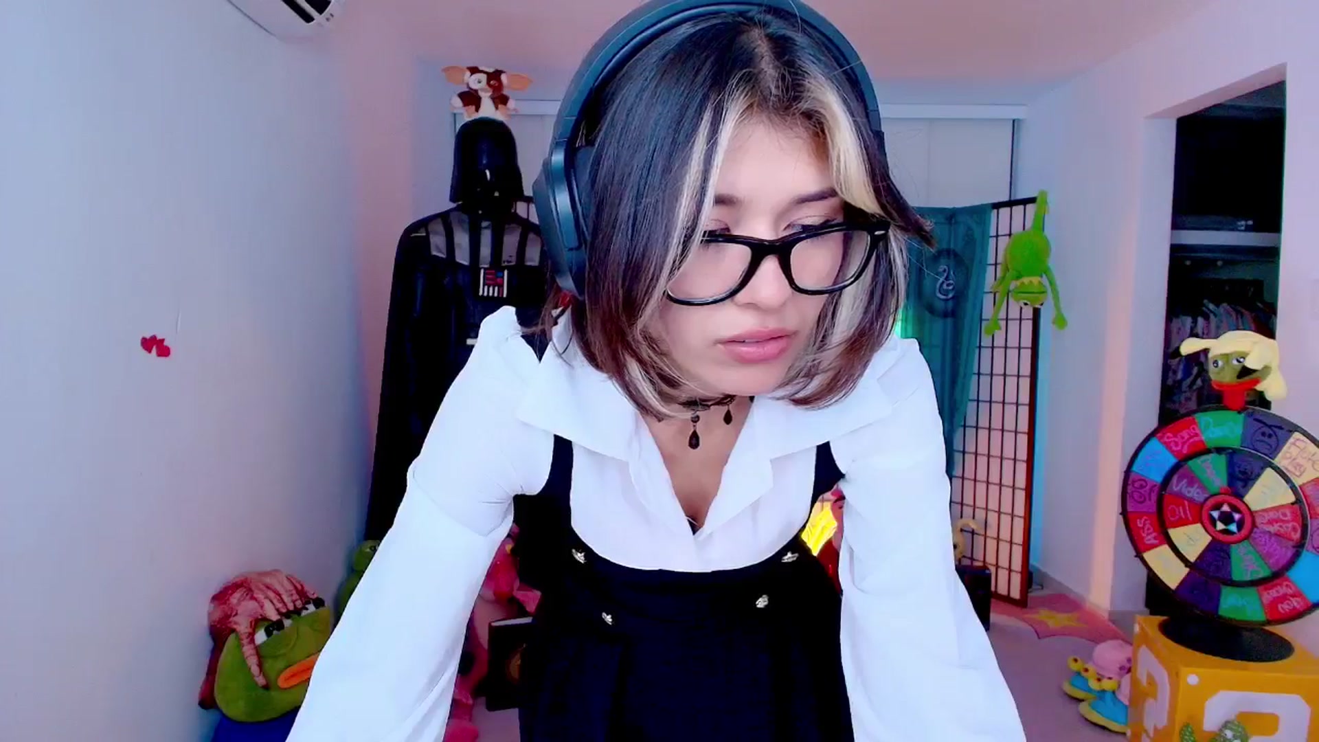 Gallery image thumbnail from Agostinha_Red's myfreecams stream on, 01/28/2026, 01:16 image 5 of 20