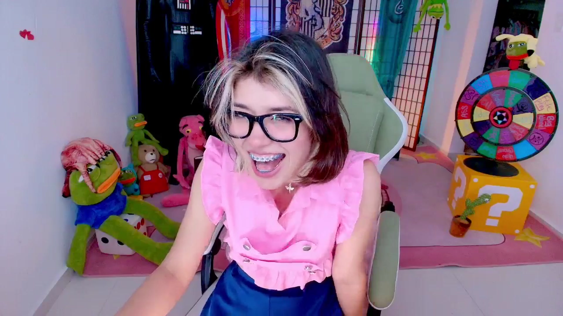 Gallery image thumbnail from Agostinha_Red's myfreecams stream on, 01/29/2026, 01:25 image 14 of 20