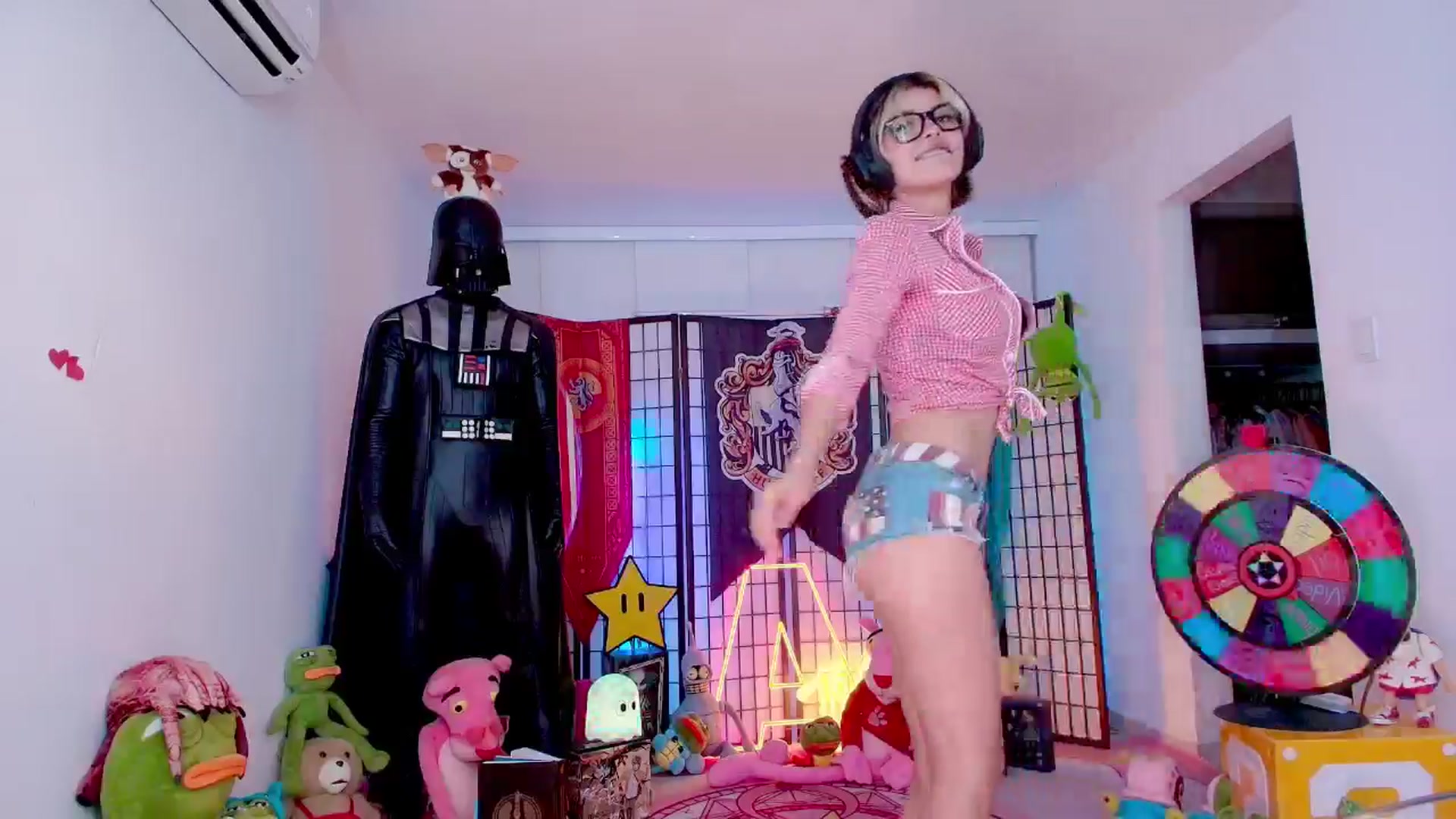 Gallery image thumbnail from Agostinha_Red's myfreecams stream on, 02/09/2026, 04:07 image 4 of 20