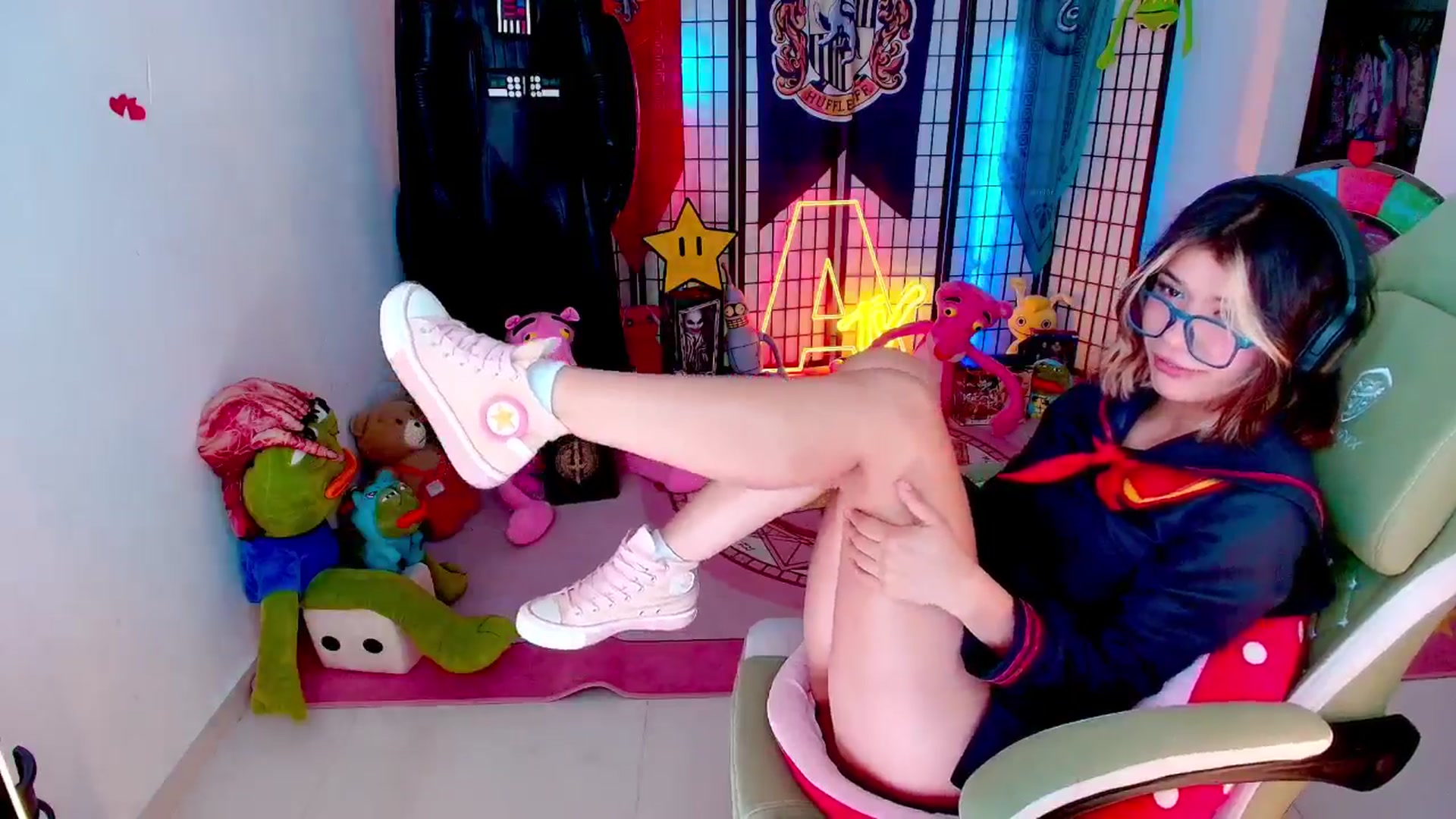 Gallery image thumbnail from Agostinha_Red's myfreecams stream on, 02/23/2026, 07:25 image 5 of 20