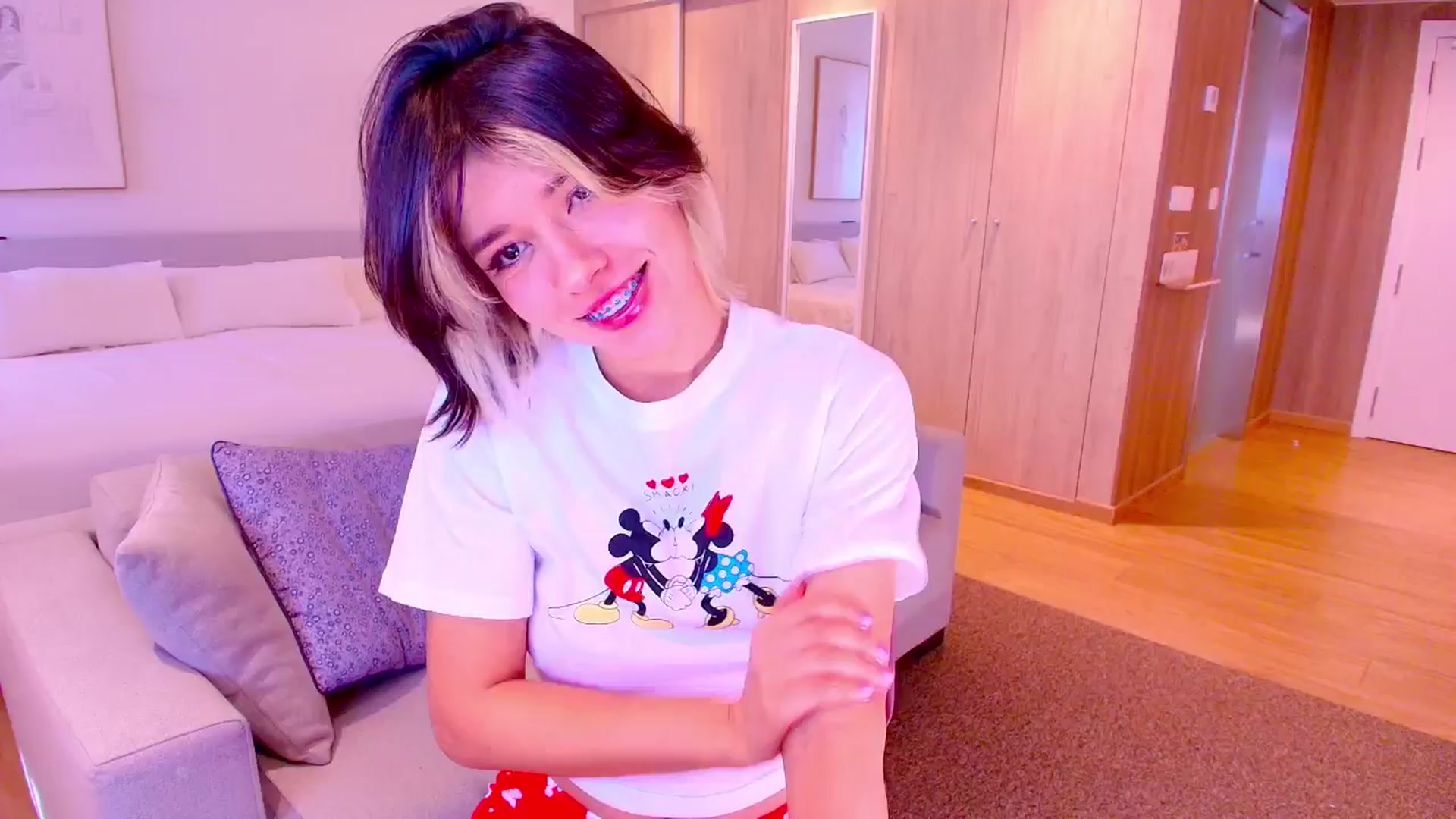 Gallery image thumbnail from Agostinha_Red's myfreecams stream on, 03/24/2026, 10:31 image 1 of 20