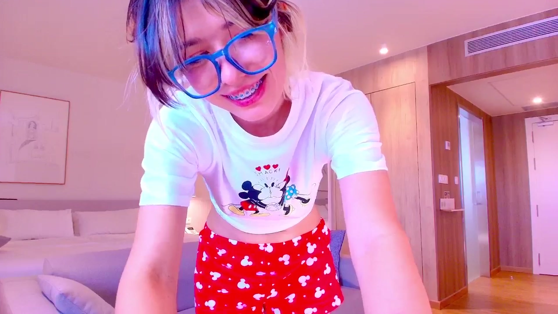 Gallery image thumbnail from Agostinha_Red's myfreecams stream on, 03/24/2026, 12:55 image 18 of 20