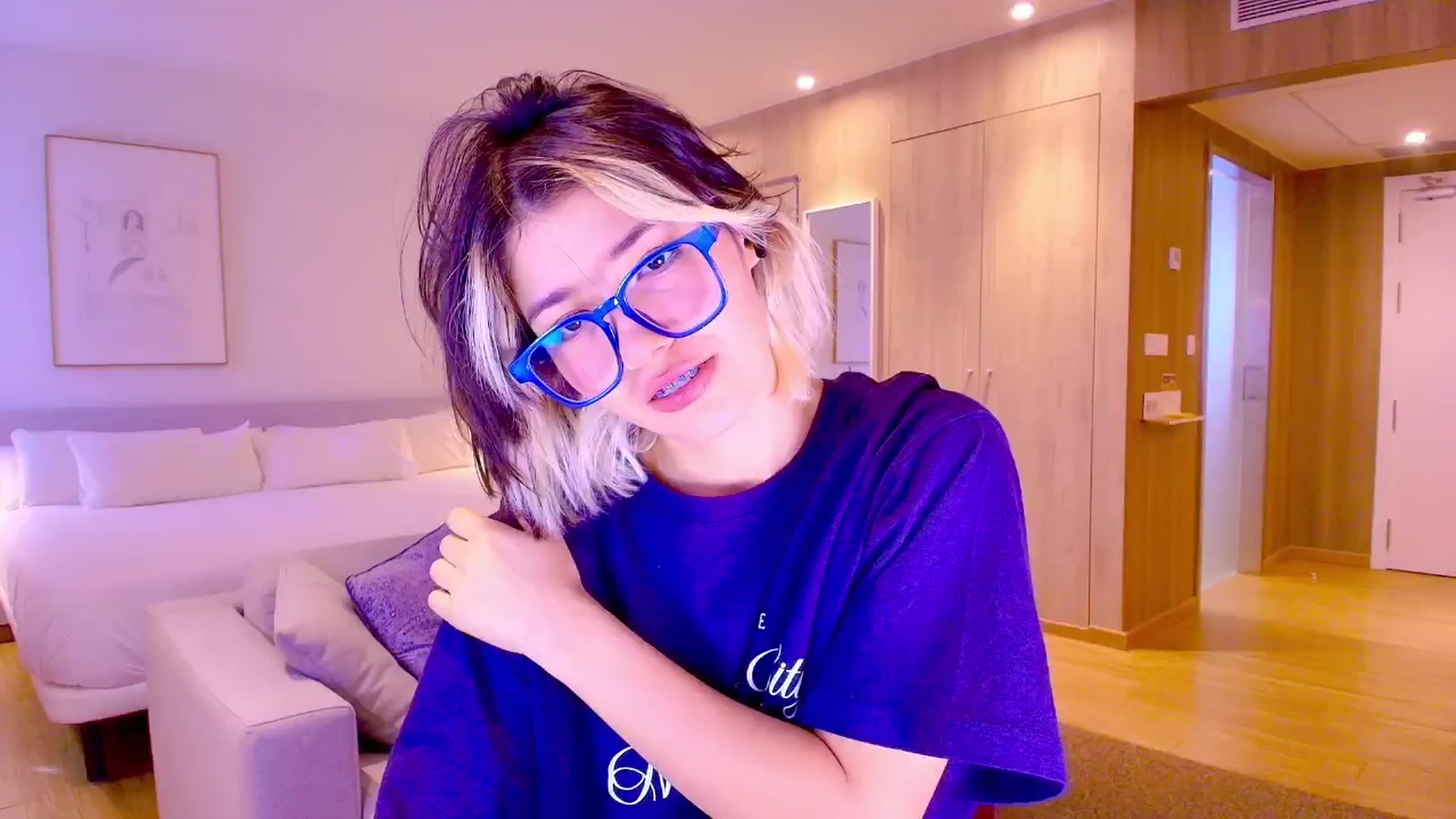 Gallery image thumbnail from Agostinha_Red's myfreecams stream on, 03/29/2026, 17:22 image 1 of 20